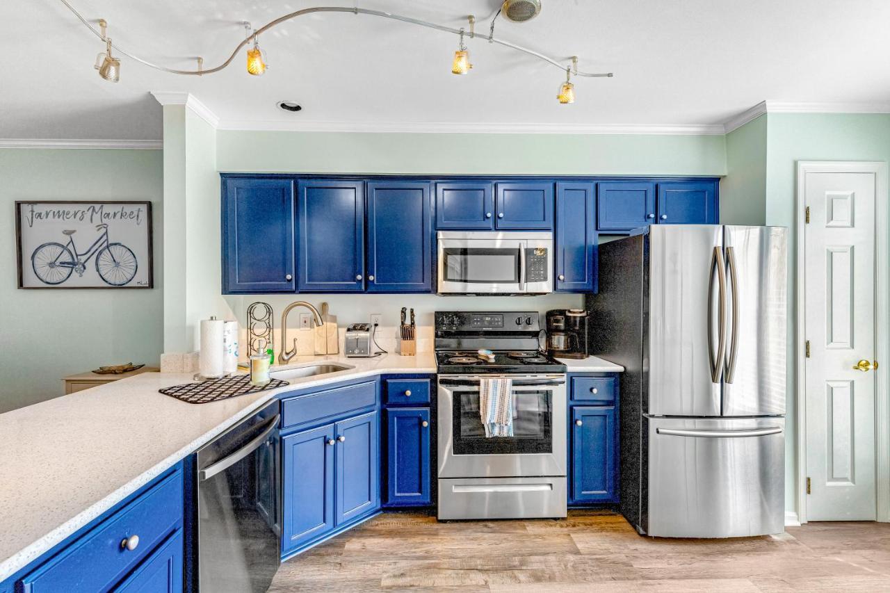 Versailles At Eagles Landing --- 290 American Eagle Way Unit 5 *