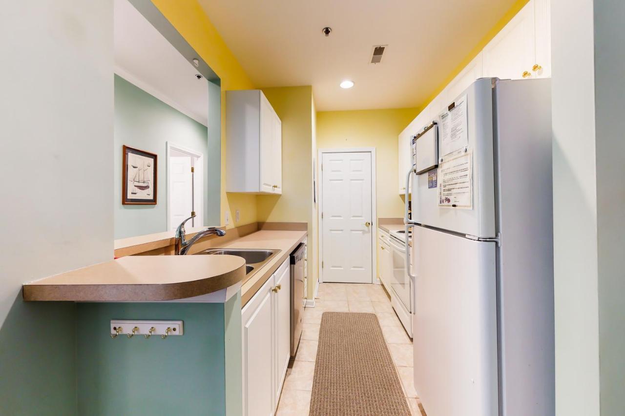 Apartment Sandpiper Village - 35542 East Atlantic Circle, Unit 203 *