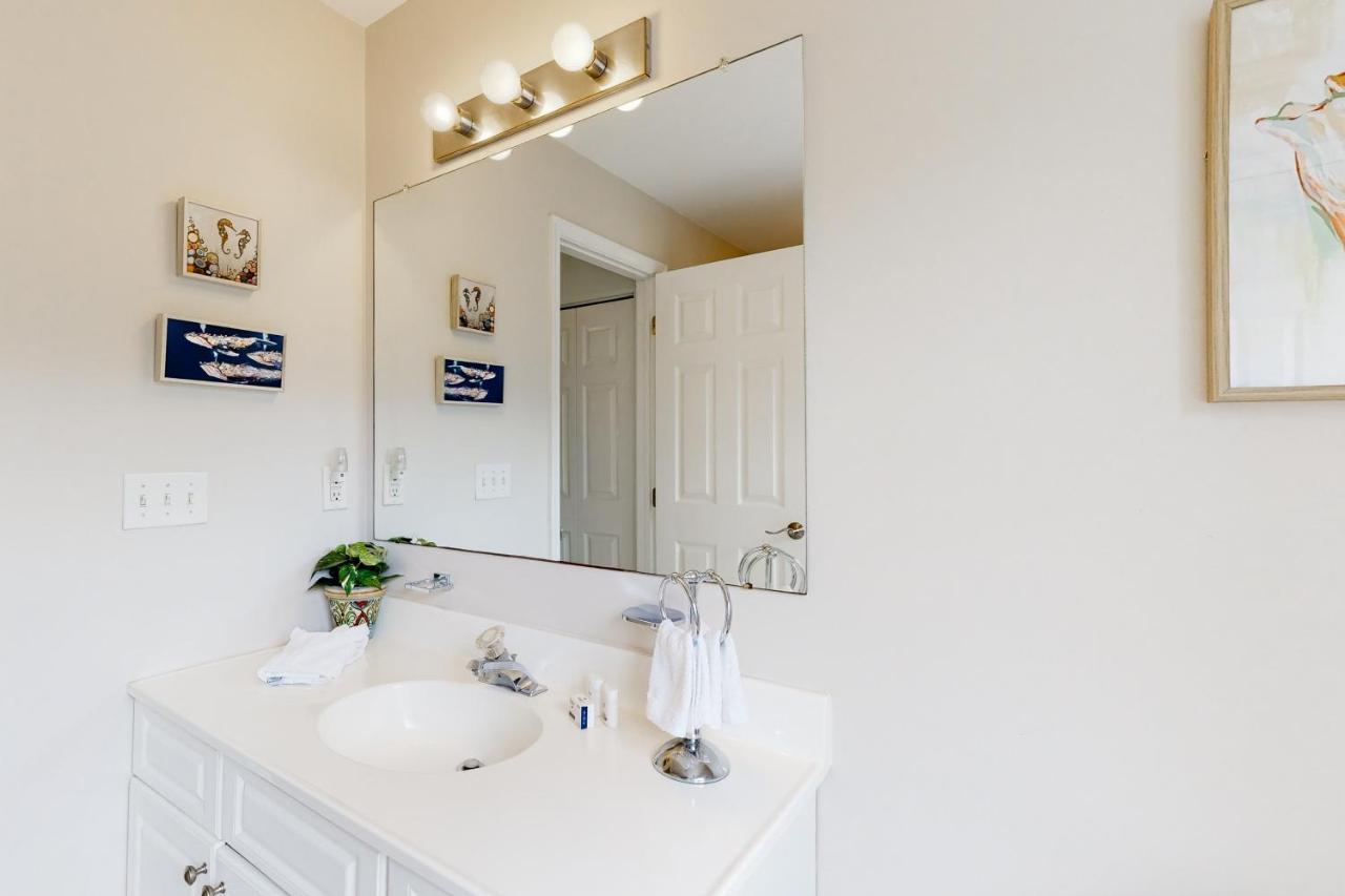 Sanibel Village --- 3500 Sanibel Cir, Unit #3507 Apartment