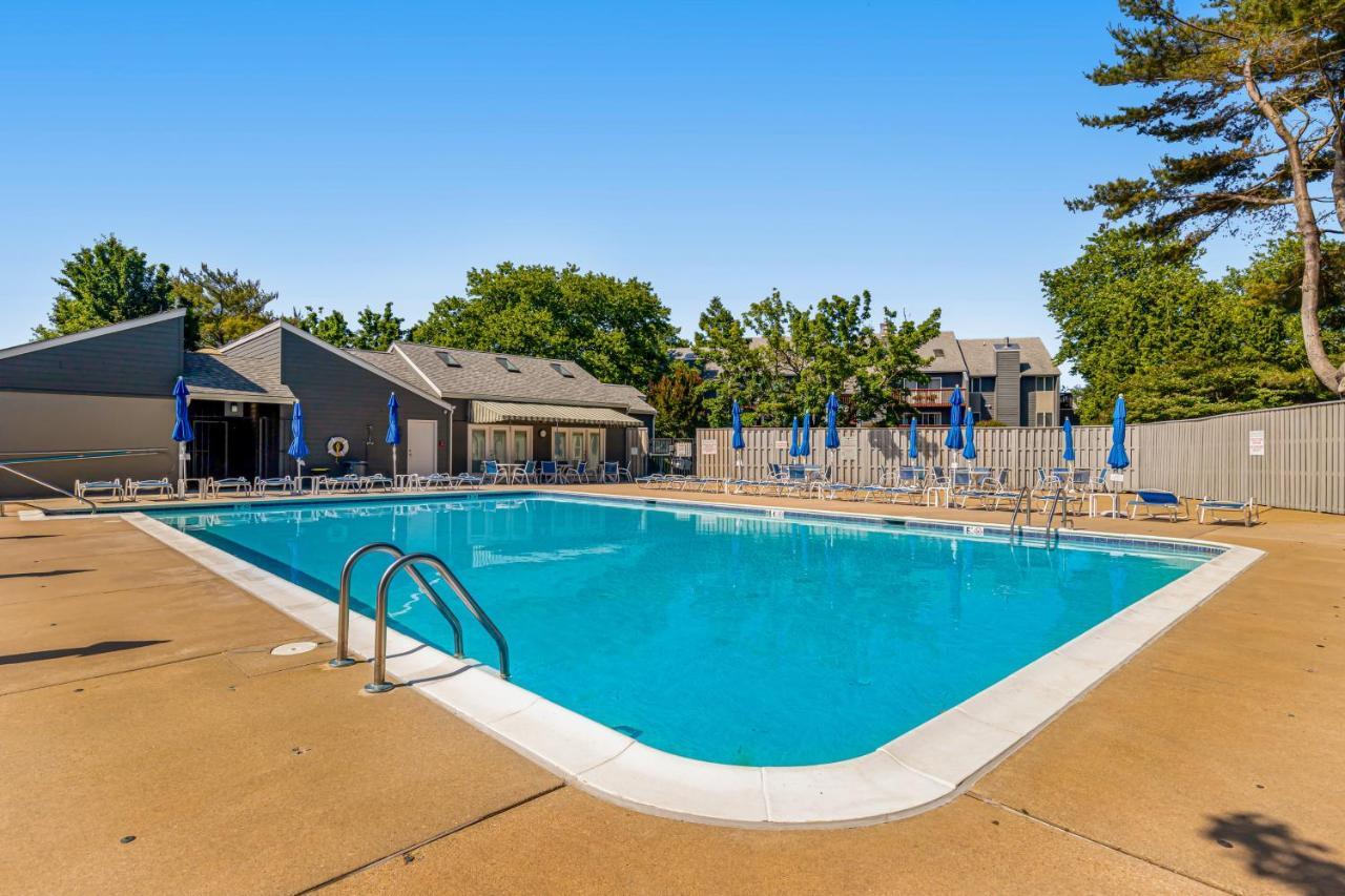 Apartment Sanibel Village --- 3500 Sanibel Cir, Unit #3507