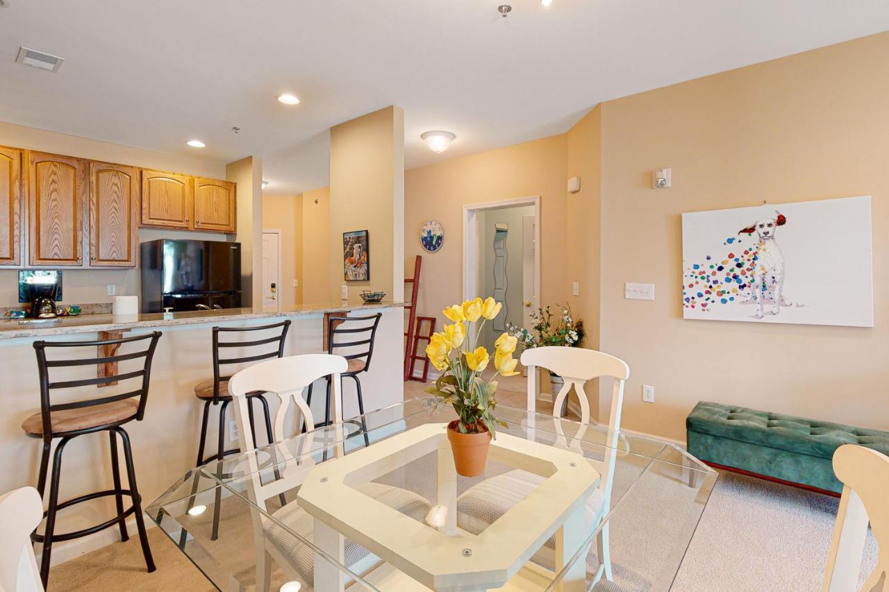 Apartment Grande At Canal Pointe - 19708 Chelmer Dr, Unit #9