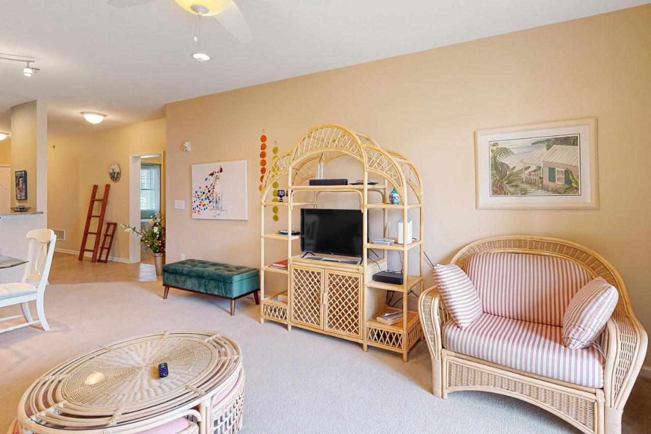 Grande At Canal Pointe - 19708 Chelmer Dr, Unit #9 Apartment *