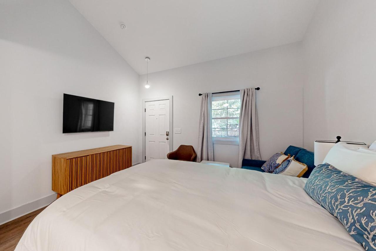 Town Of Rehoboth - 99 Sussex St Unit #1 *