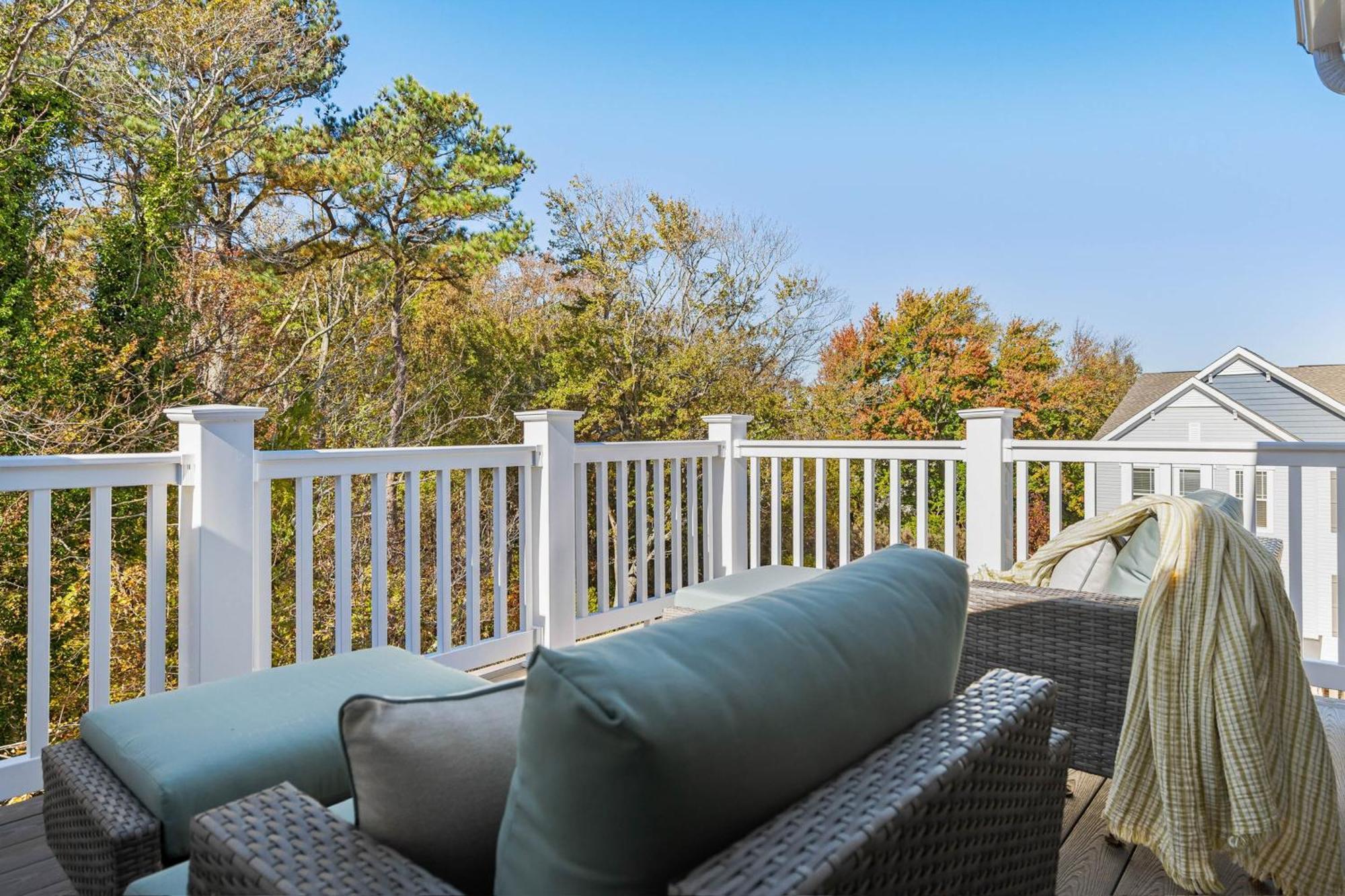 Oyster House Village---21502 Helm St Holiday home