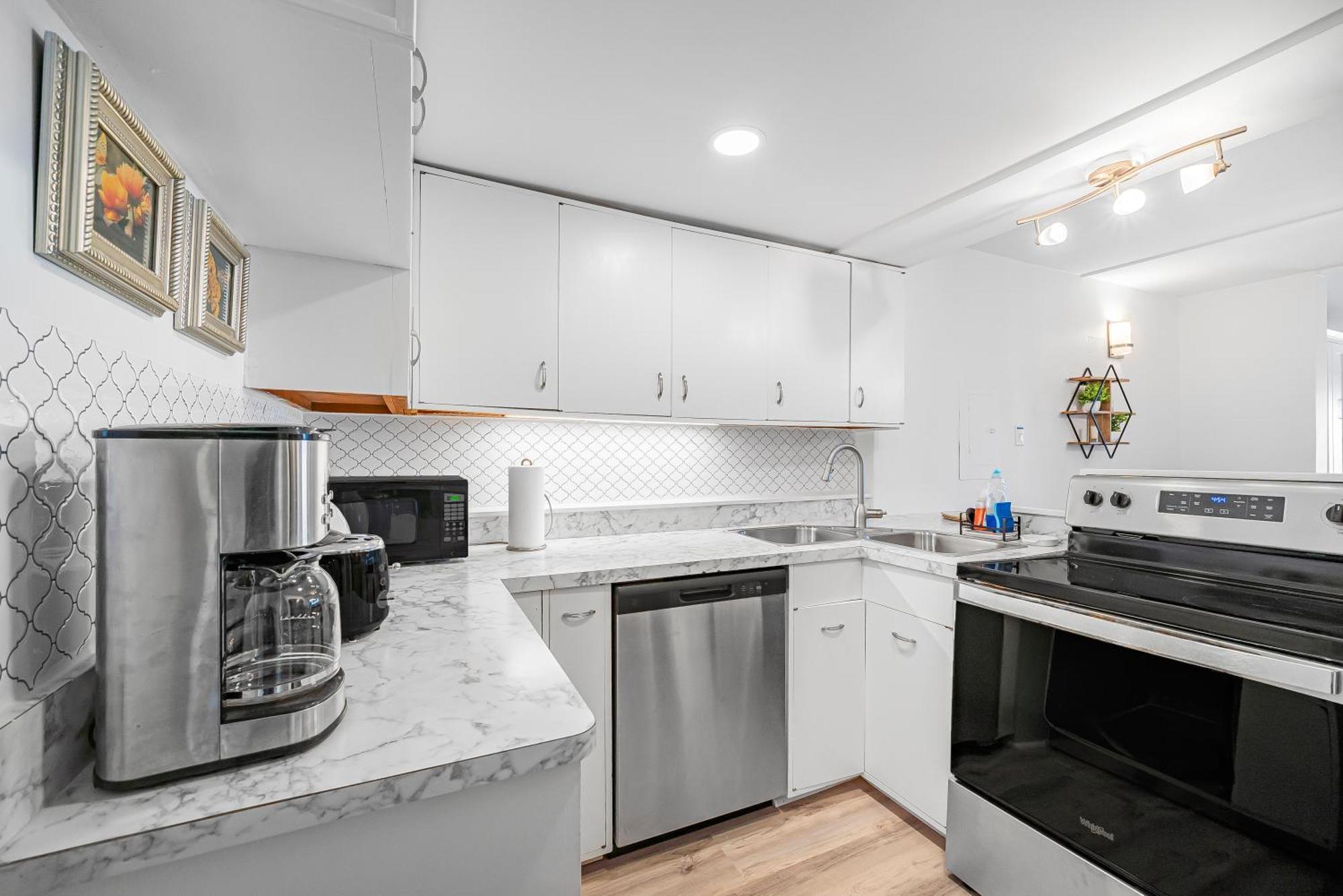 Oceanfront Jewel - Remodeled To Perfection Rehoboth Beach