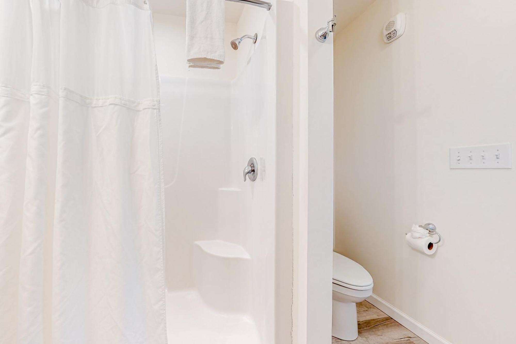 17 Rehoboth House --- 20494 Coastal Highway, Unit #17 Apartment