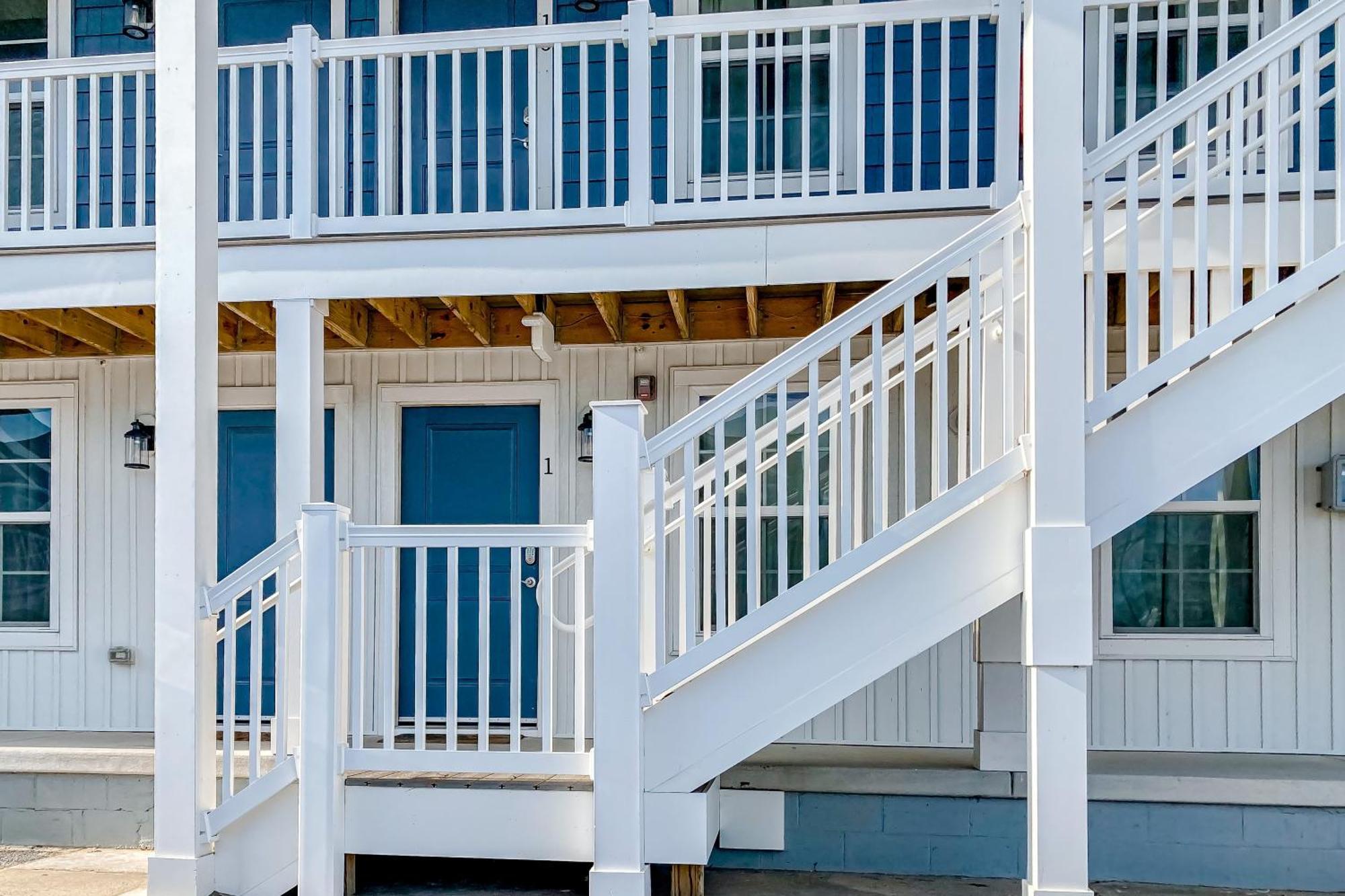 17 Rehoboth House --- 20494 Coastal Highway, Unit #17 *