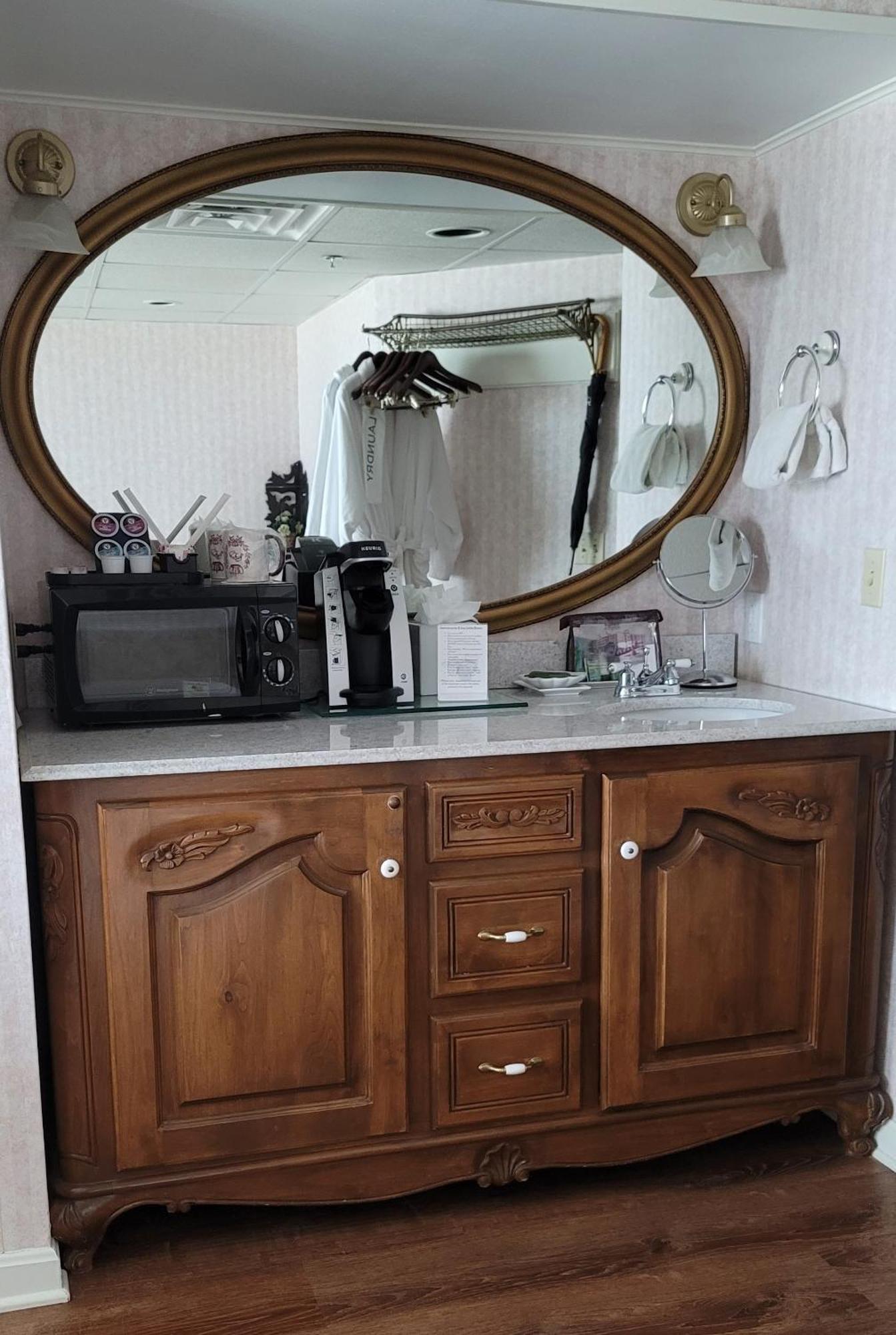 Boardwalk Plaza Hotel 4*