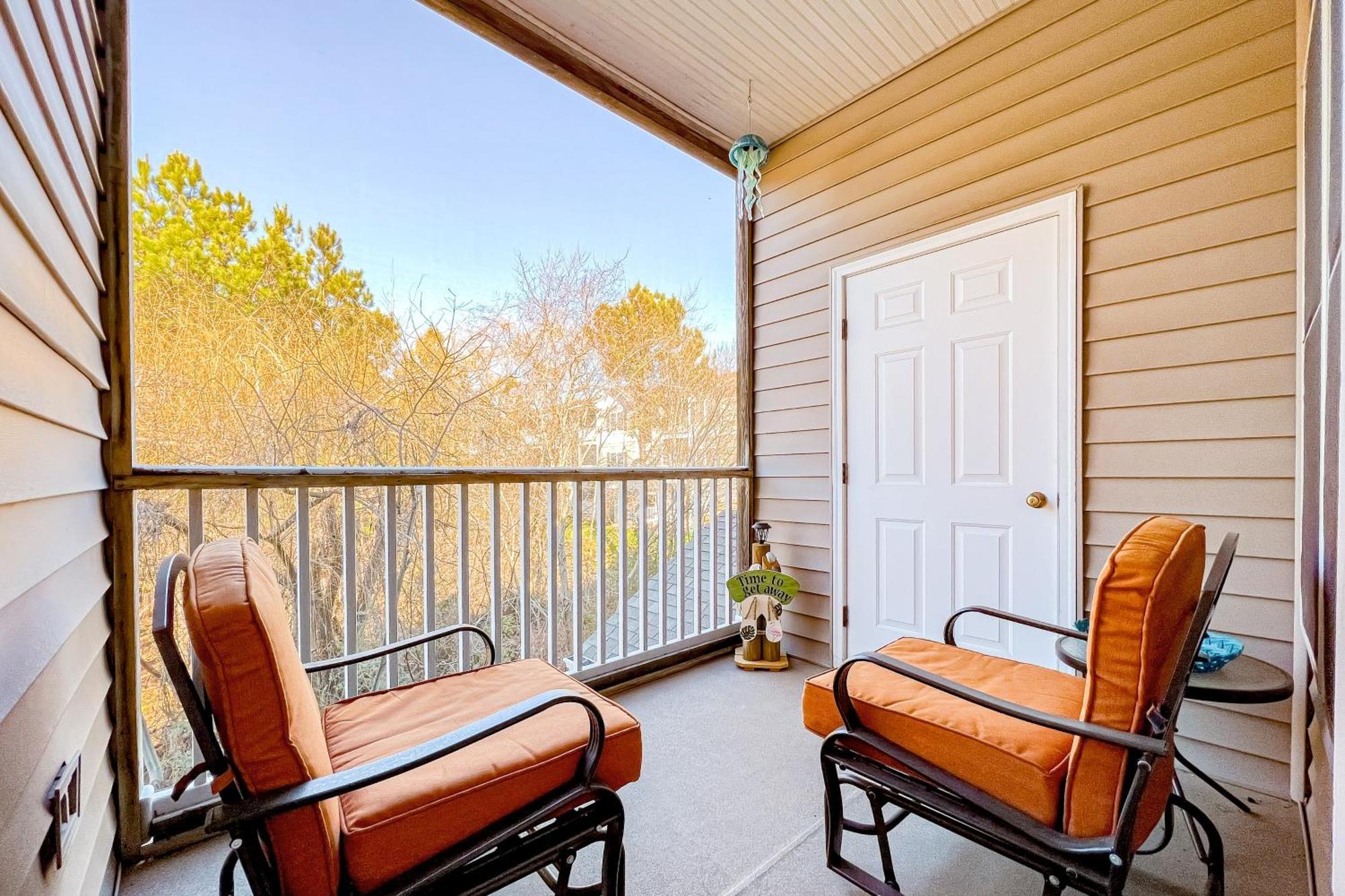 Creekwood --- 100 Cascade Ln, #109 Apartment