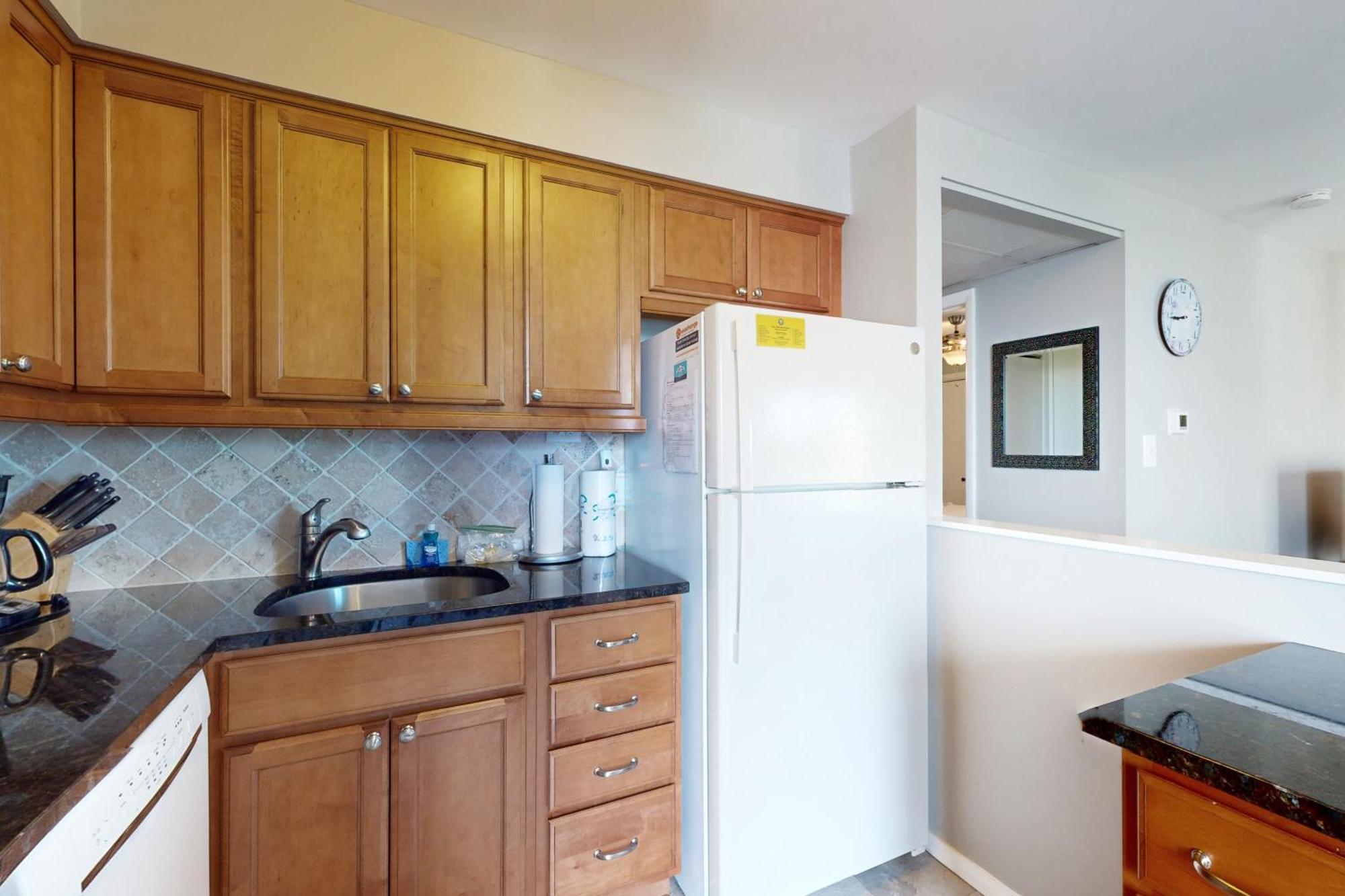 Apartment Rehoboth -- The Crest #303 *