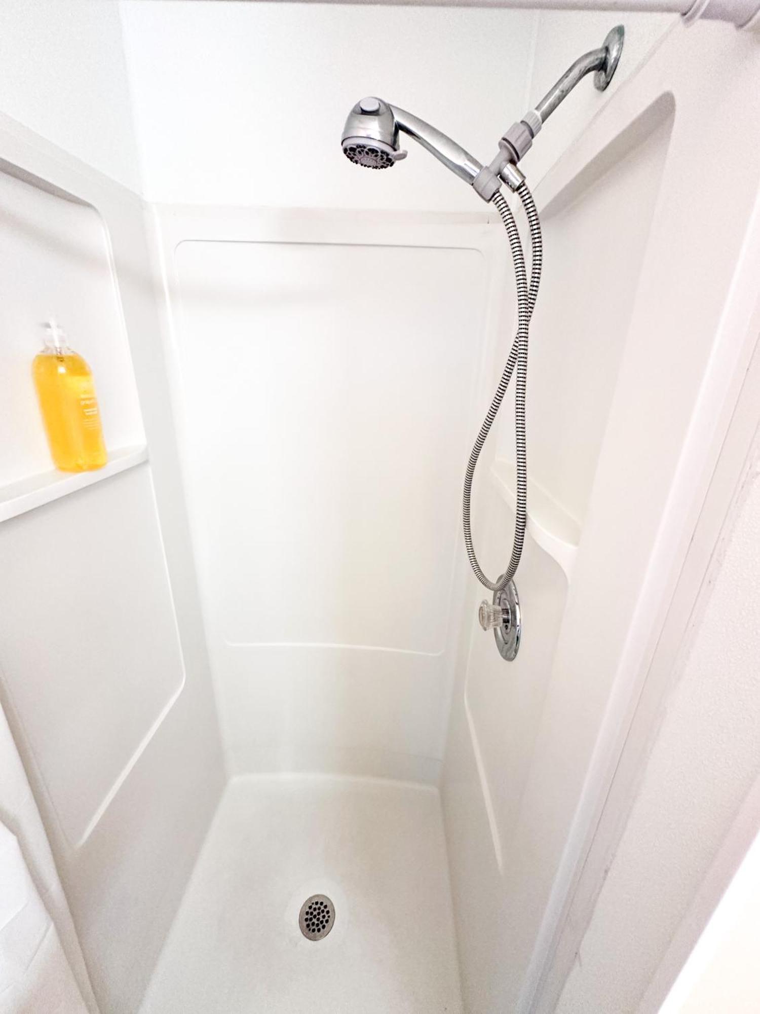 Modern Beachside Bliss: 2 Bed/2 Bath Haven Rehoboth Beach