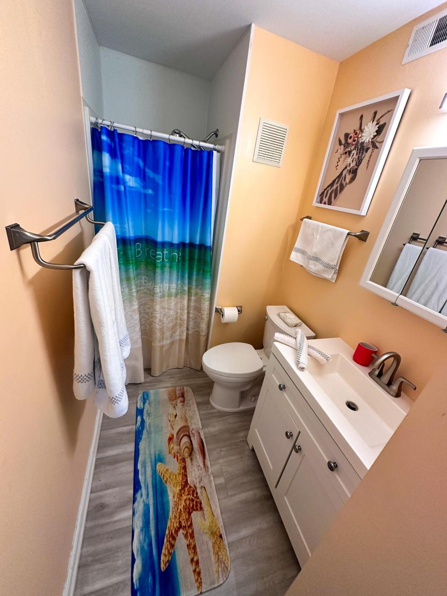 Modern Beachside Bliss: 2 Bed/2 Bath Haven * Rehoboth Beach