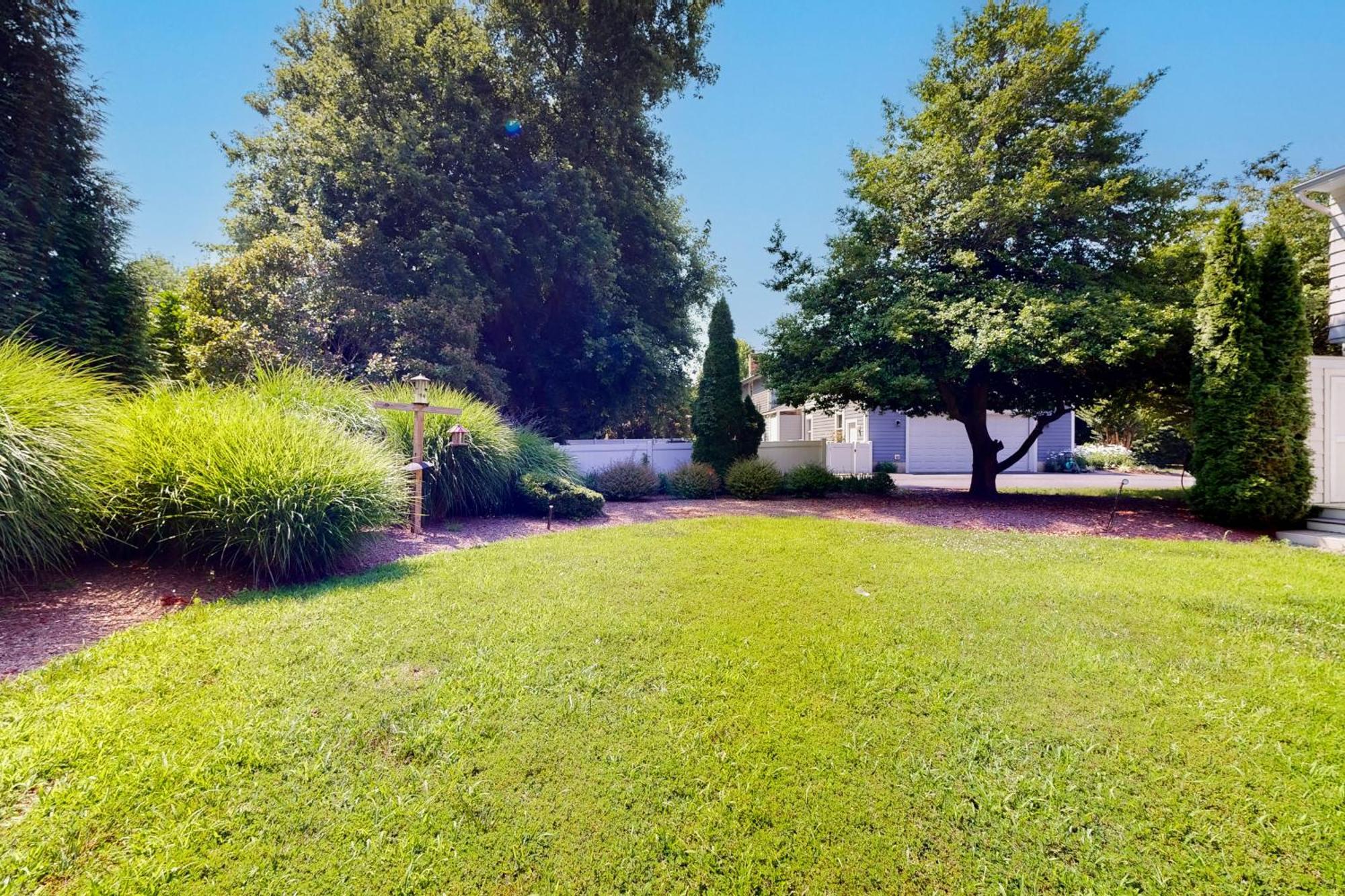 Country Manor Estates --- 22 Manor Dr