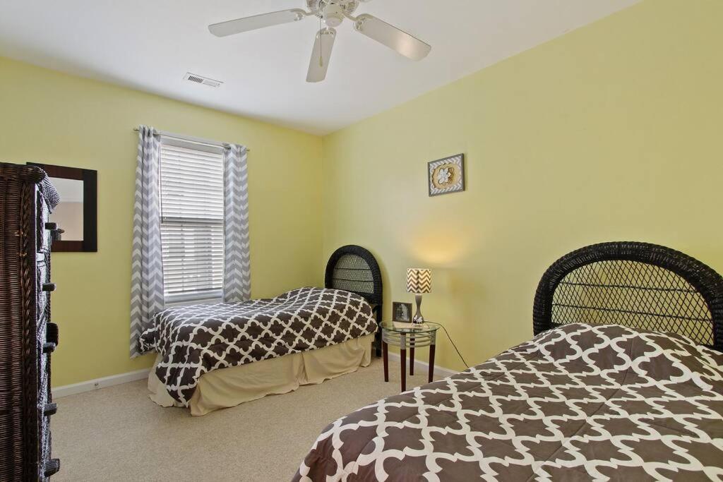 Apartment Rehoboth That Has It