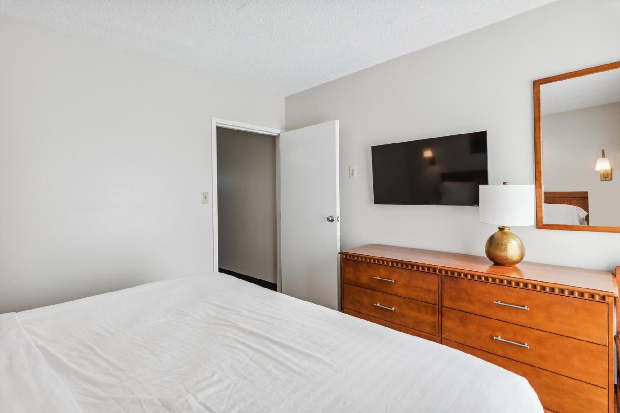Cape 8 - Free Parking! Hotel *