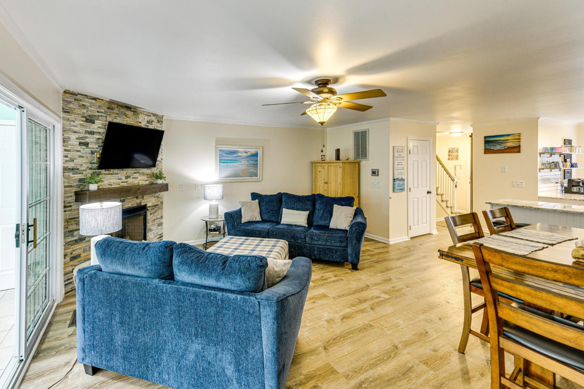 Luxe Updated Escape Less Than 2 Mi To Rehoboth Holiday home