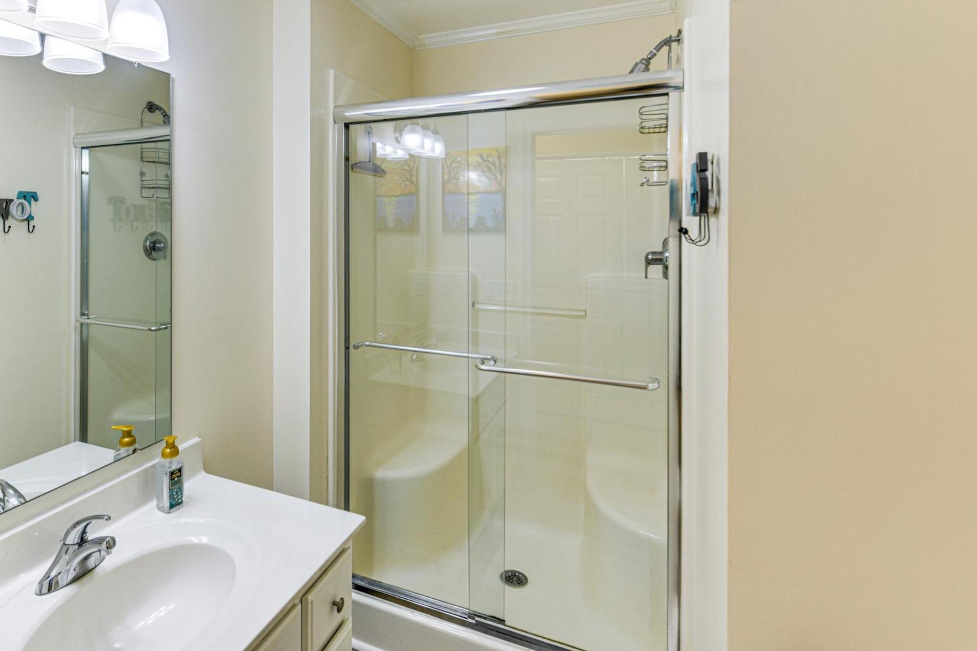 Holiday home Luxe Updated Escape Less Than 2 Mi To Rehoboth