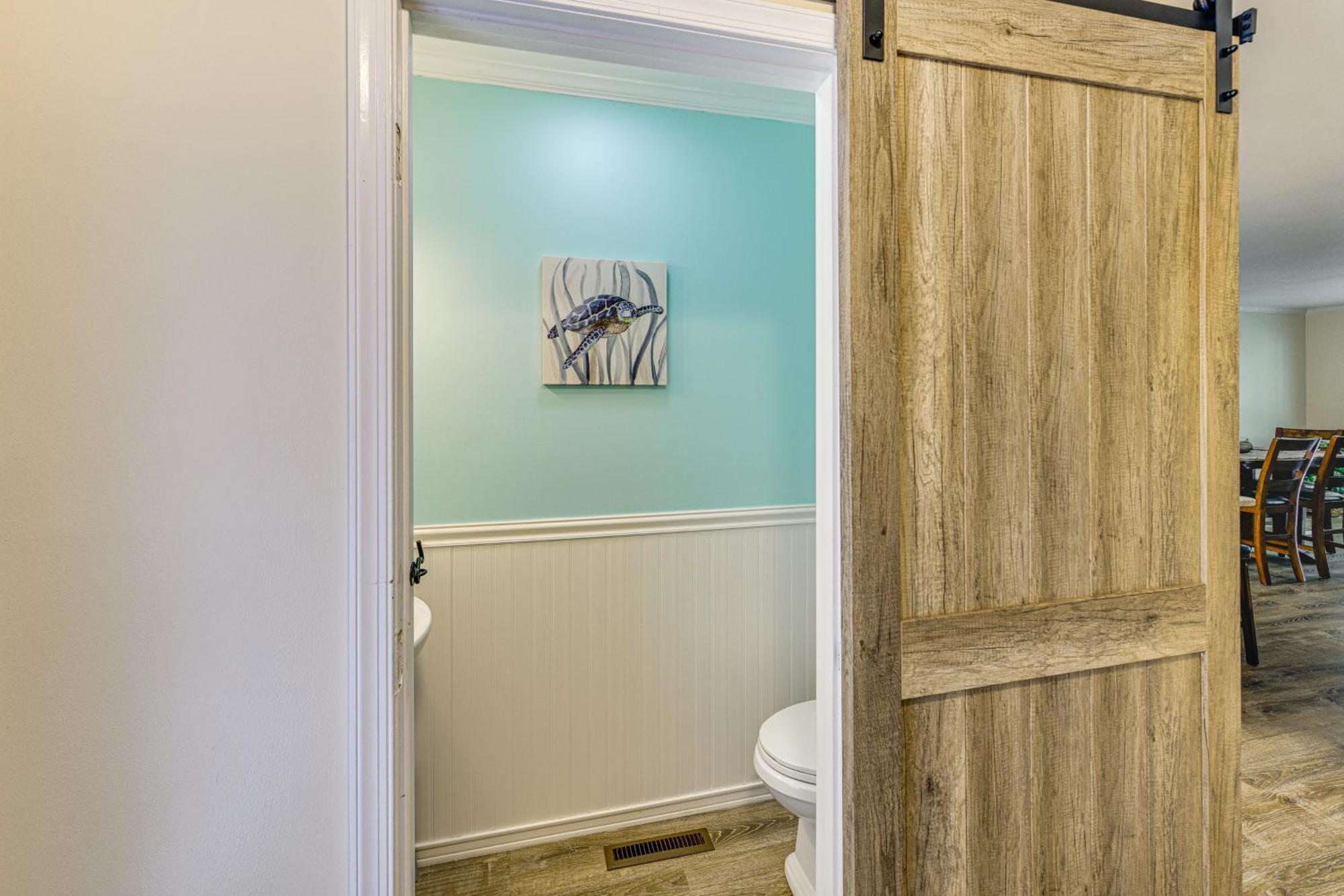 Luxe Updated Escape Less Than 2 Mi To Rehoboth Holiday home *