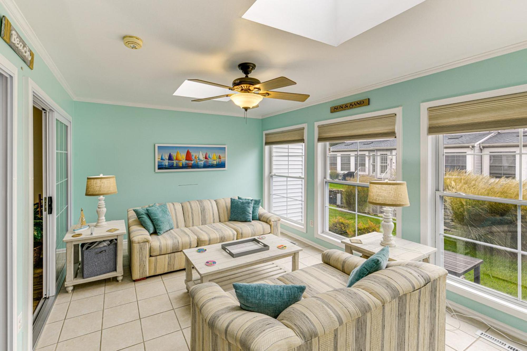 Holiday home Luxe Updated Escape Less Than 2 Mi To Rehoboth *