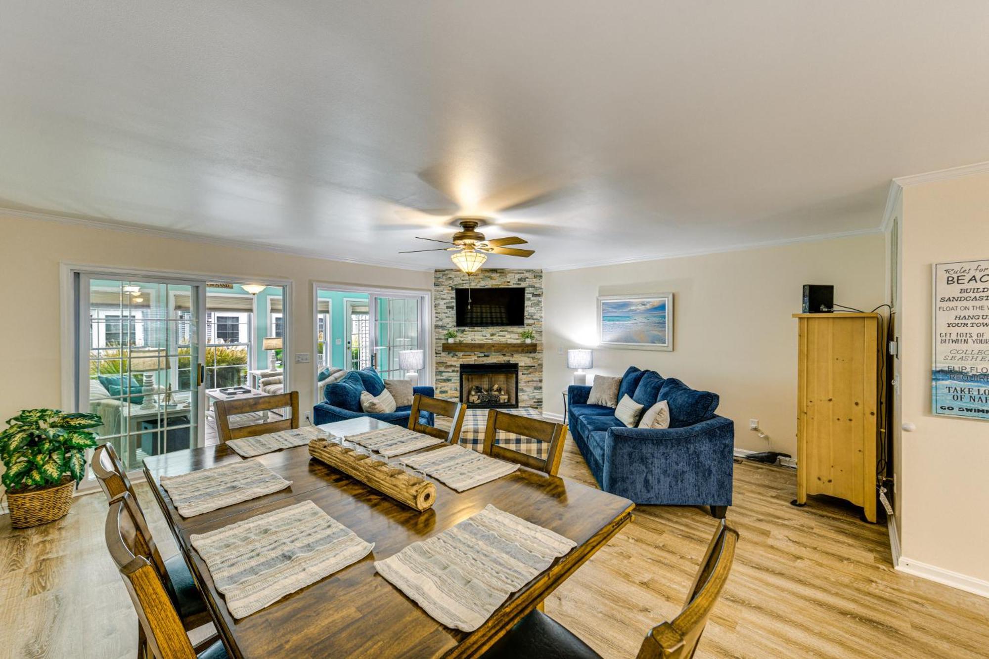 Luxe Updated Escape Less Than 2 Mi To Rehoboth *
