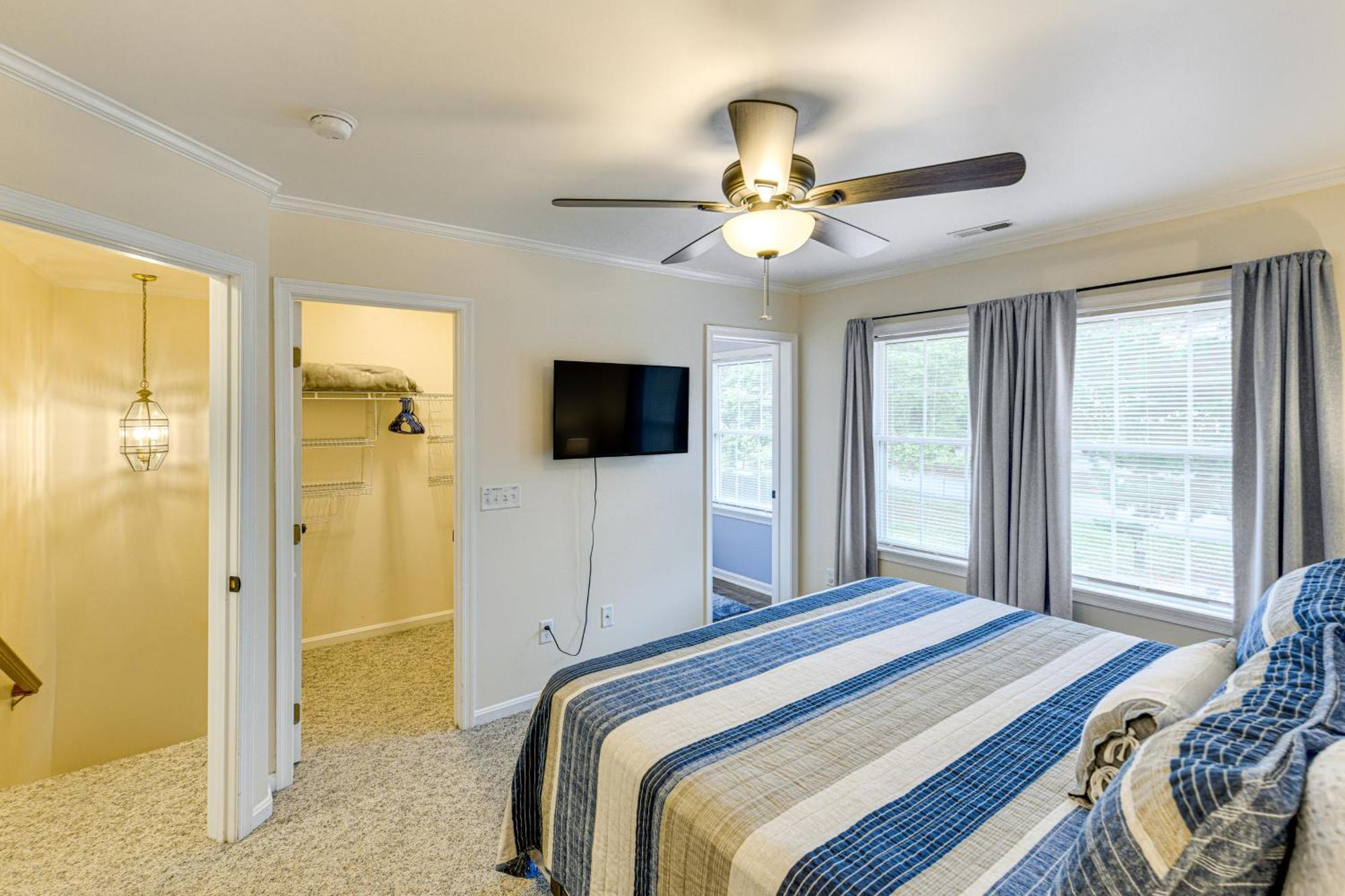 Holiday home Luxe Updated Escape Less Than 2 Mi To Rehoboth *
