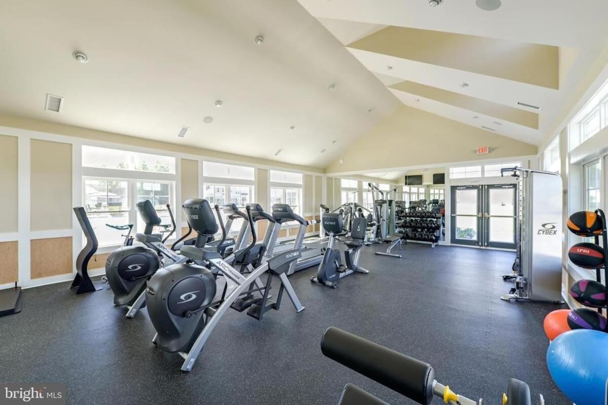 Rehoboth Townhome In Gated Community With 4 Bedrooms And 4 Bathrooms And Fitness Center Villa
