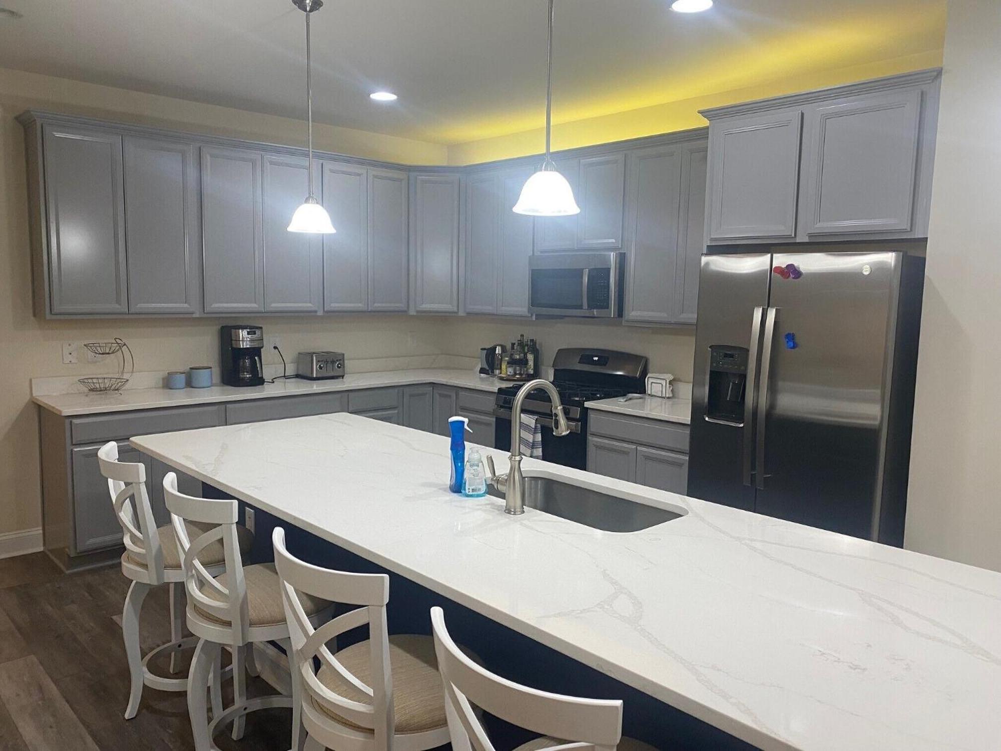 Rehoboth Townhome In Gated Community With 4 Bedrooms And 4 Bathrooms And Fitness Center