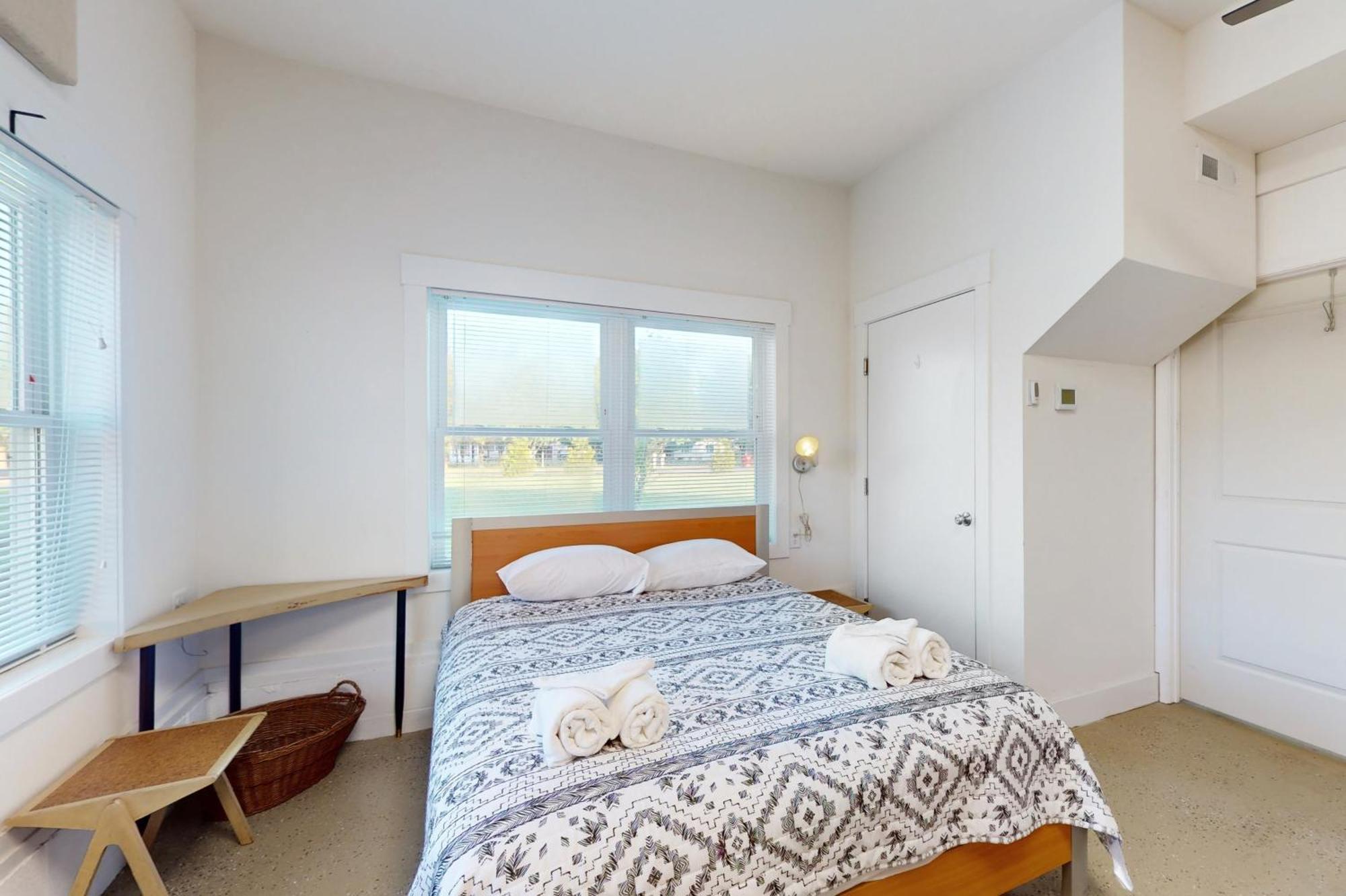 Rehoboth --- 35526 Dry Brook Dr *