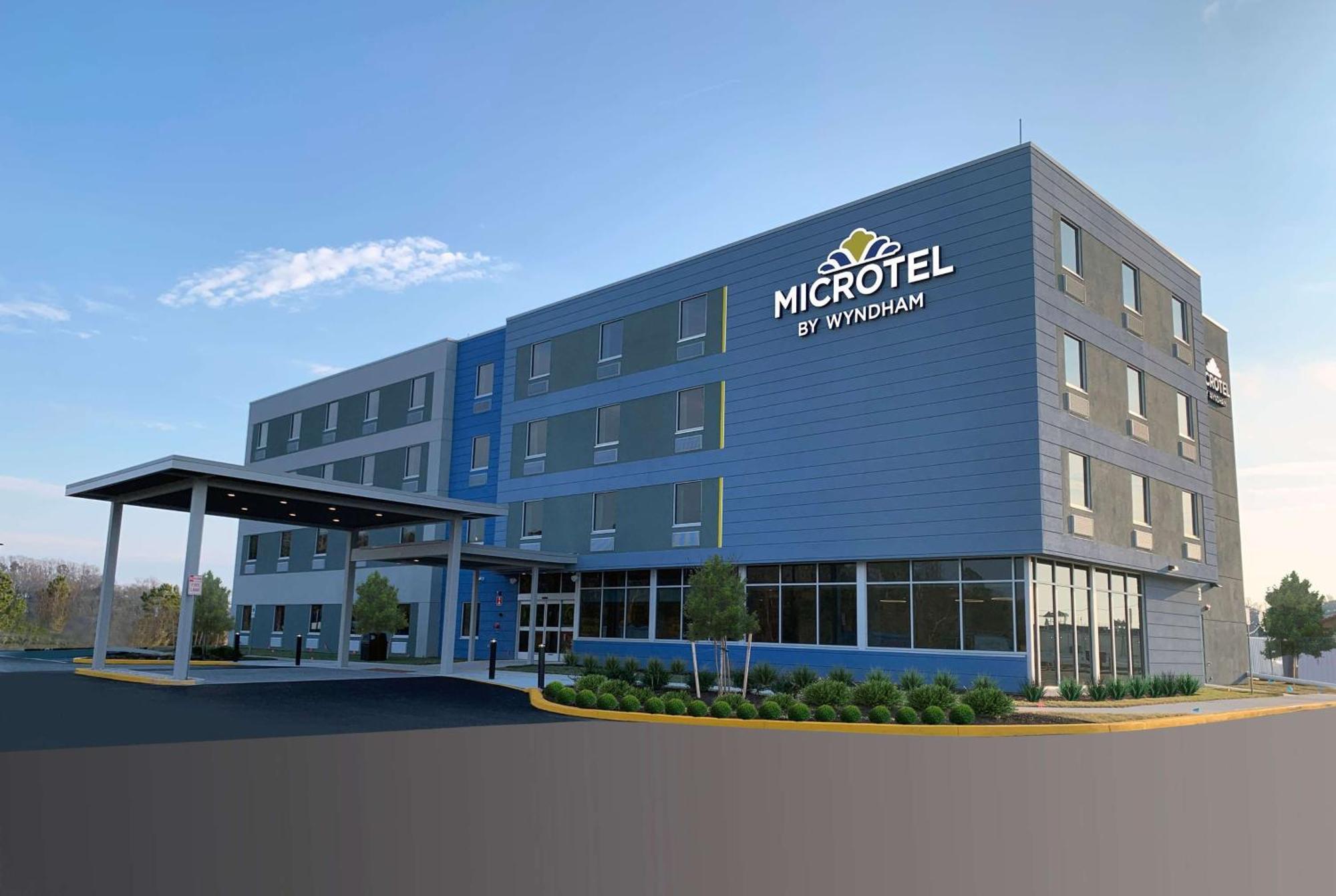 Microtel & By Wyndham Rehoboth Hotel 2*