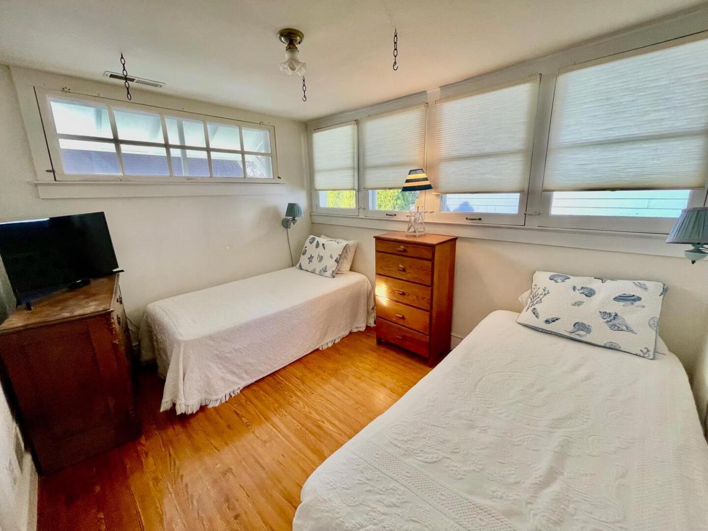 Virginia Avenue 18 Holiday home *