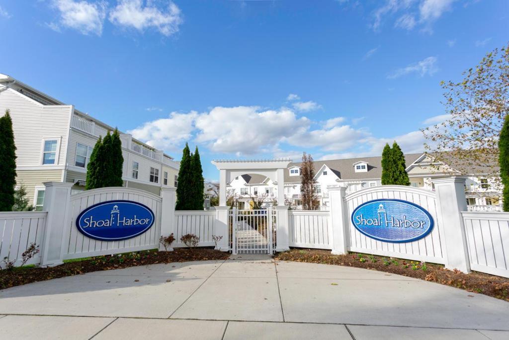 Schooner Drive 33521 * Rehoboth Beach