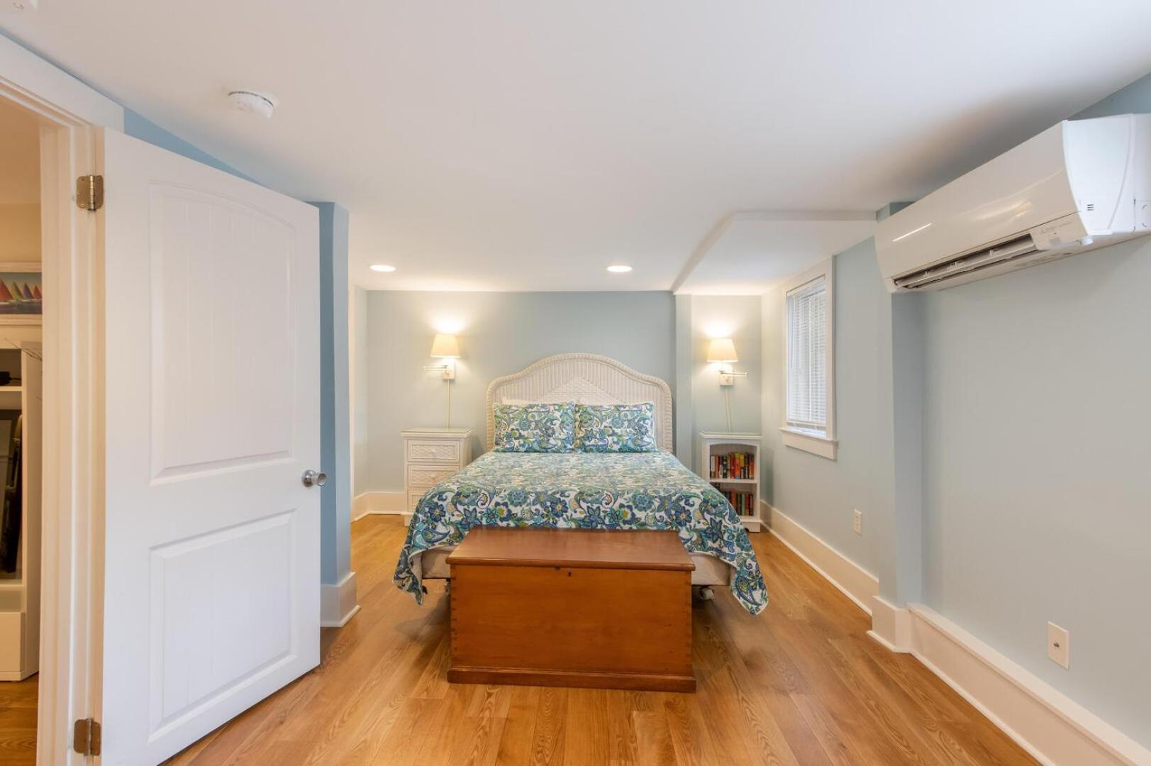 Laurel Street 222b *