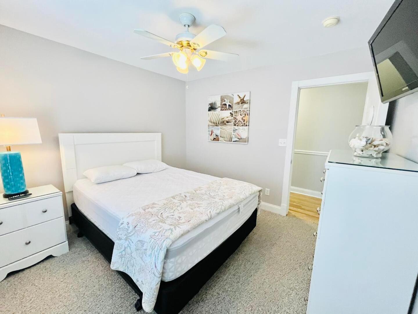 Wilmington Avenue 20b *