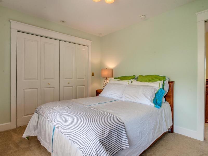 Virginia Avenue 27 Holiday home *
