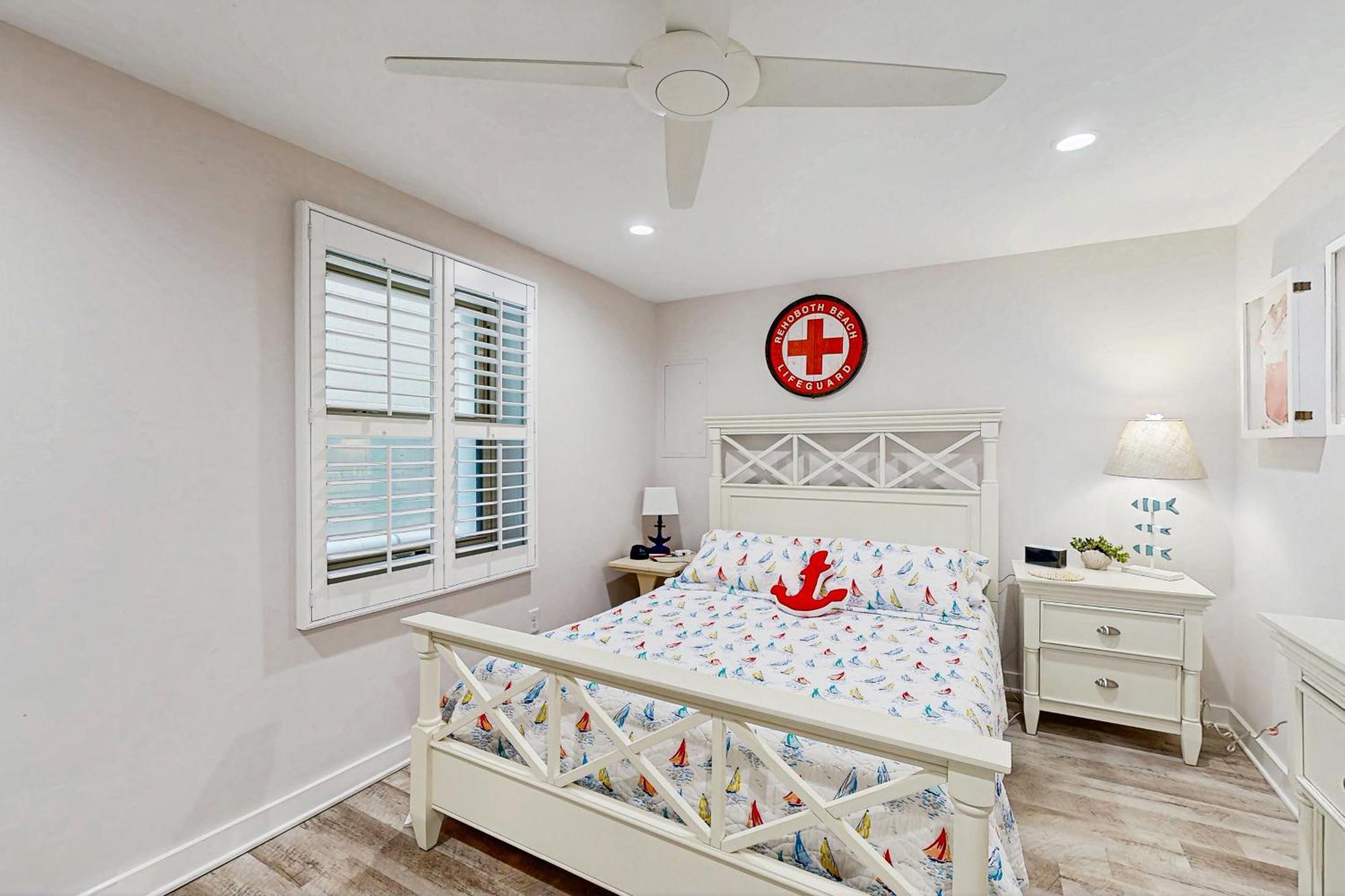 Town Of Rehoboth --- The Boxwood House - 21 Wilmington Ave #1e