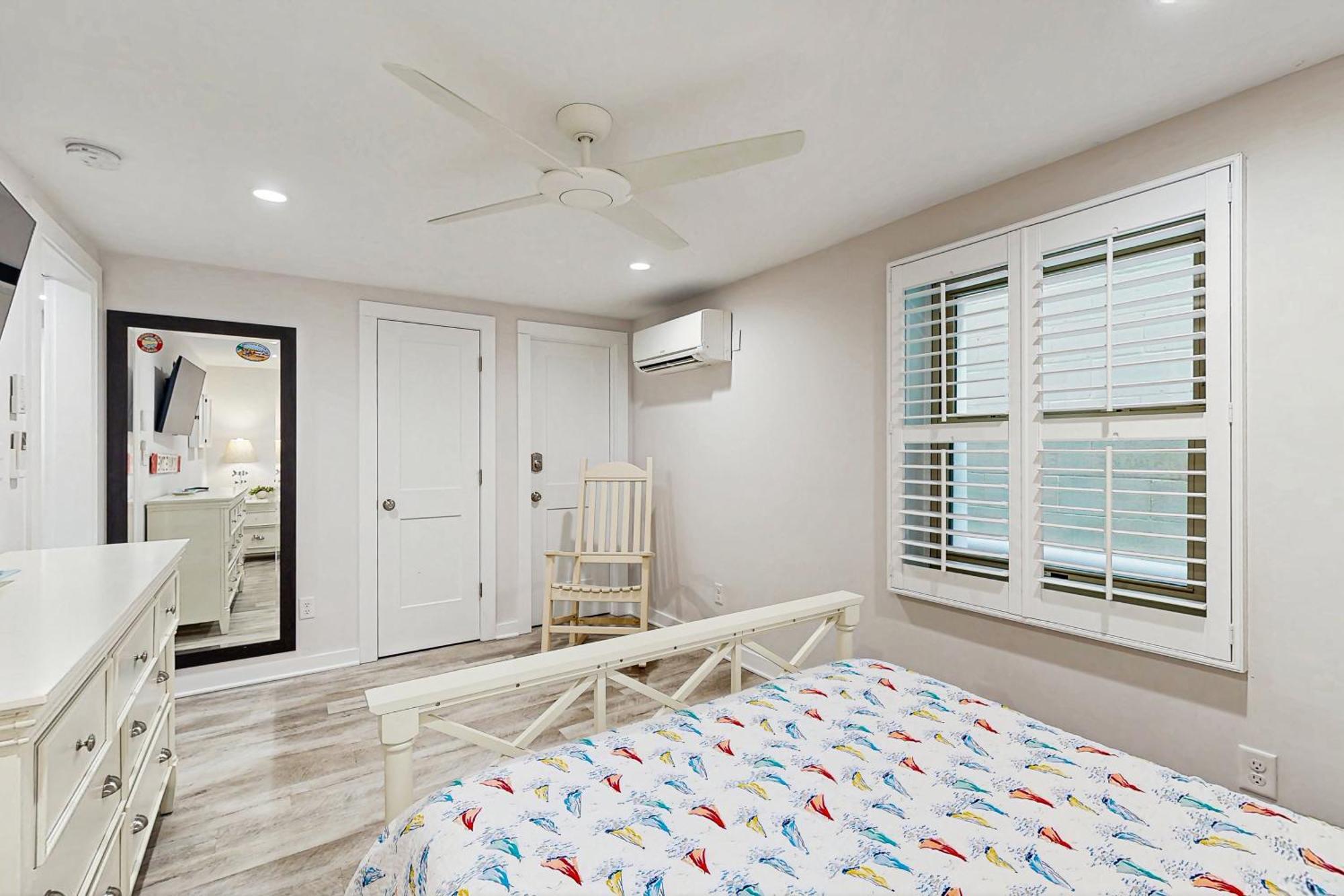 Apartment Town Of Rehoboth --- The Boxwood House - 21 Wilmington Ave #1e *