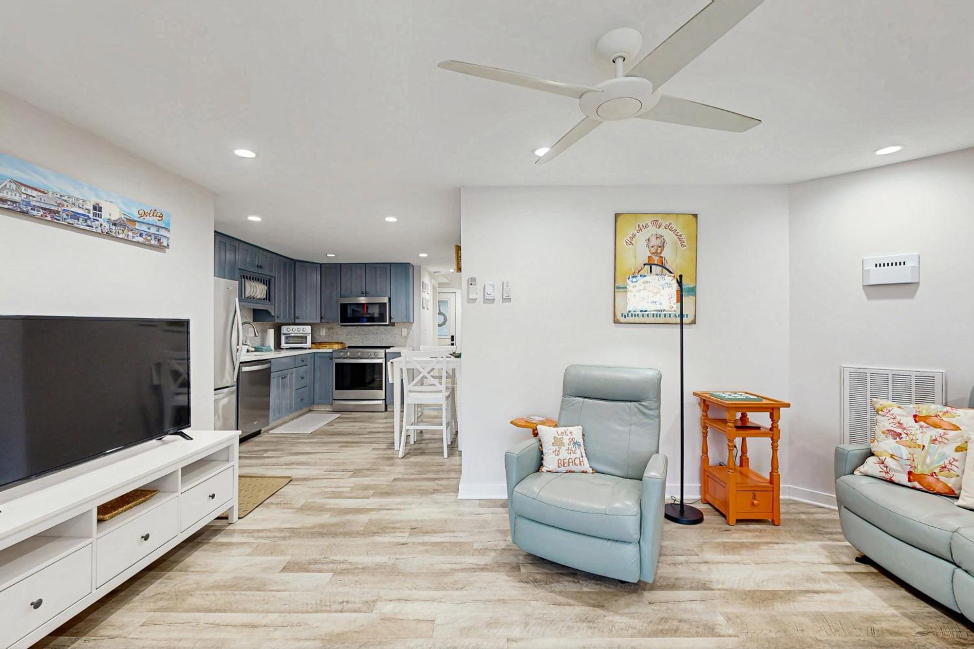 Apartment Town Of Rehoboth --- The Boxwood House - 21 Wilmington Ave #1e
