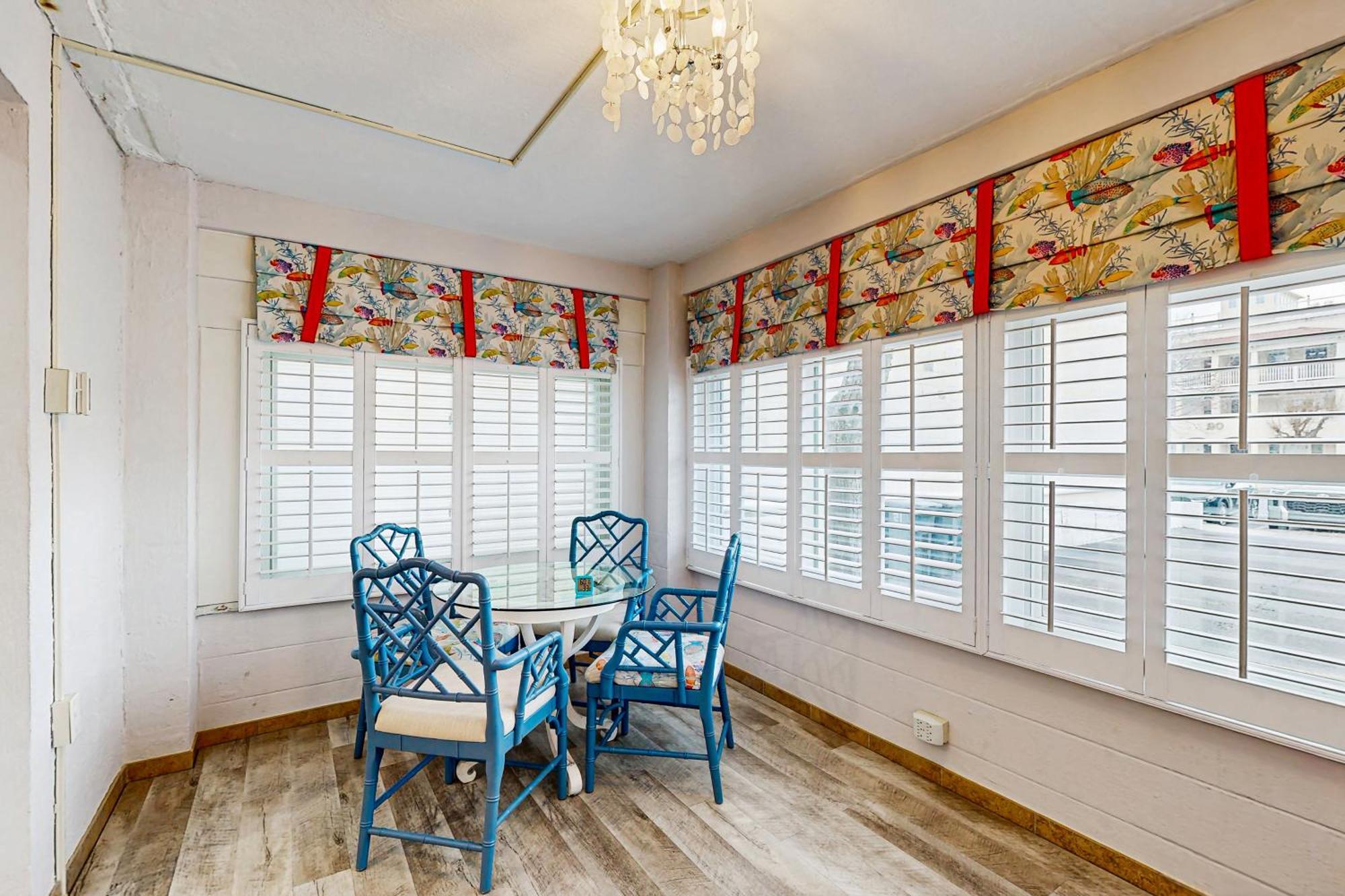 Apartment Town Of Rehoboth --- The Boxwood House - 21 Wilmington Ave #1e *