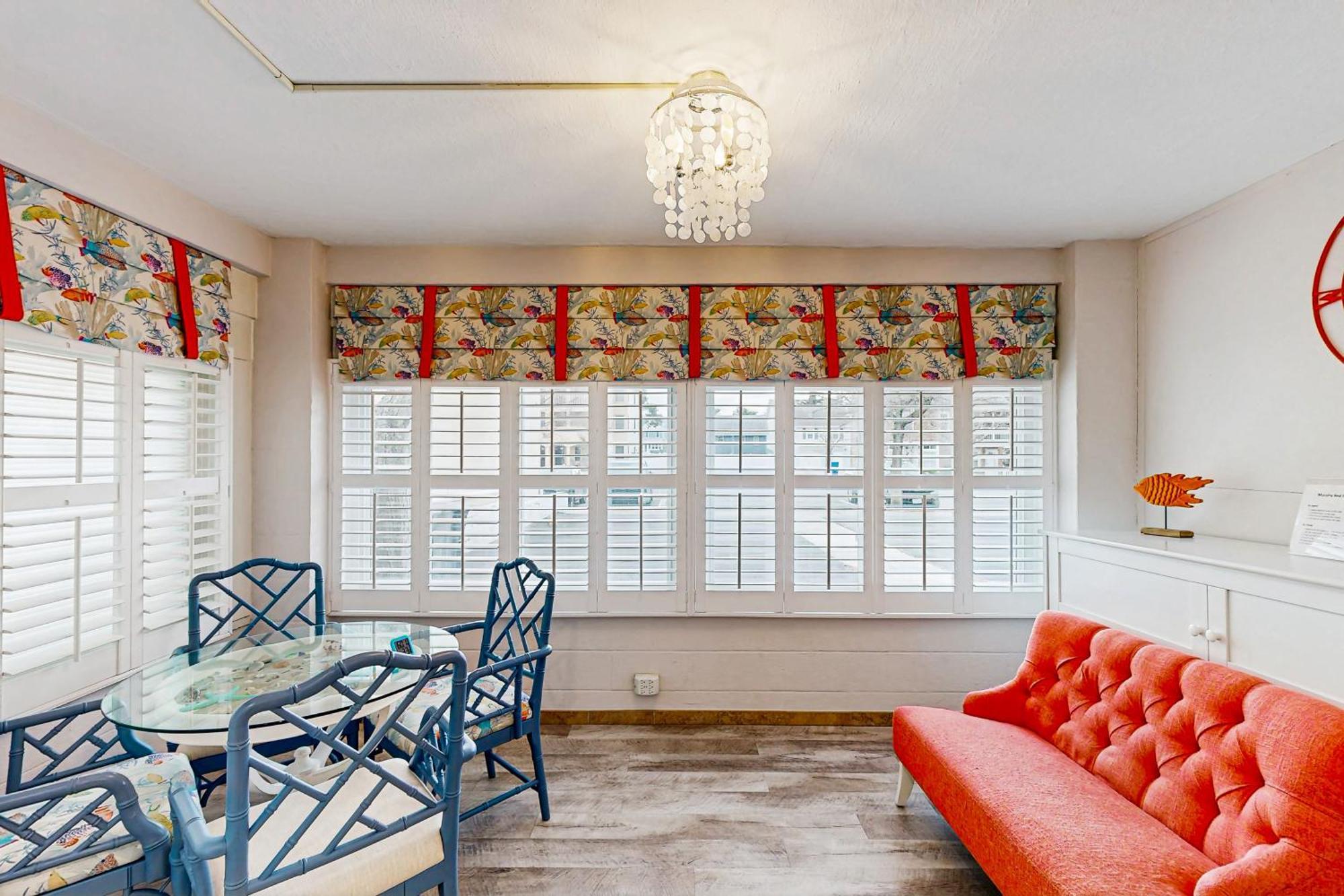 Apartment Town Of Rehoboth --- The Boxwood House - 21 Wilmington Ave #1e