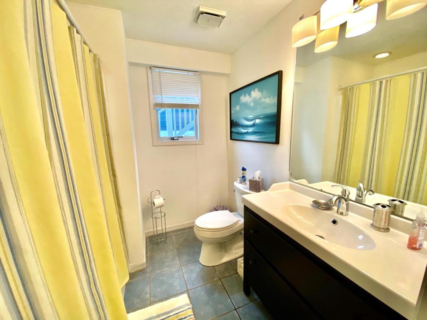 Surf Avenue 35 Holiday home *