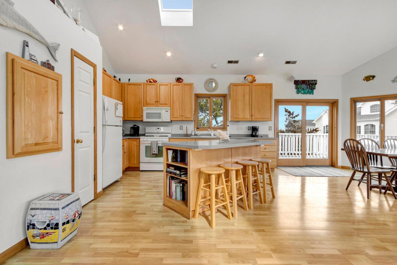 Pepper Avenue 23 *