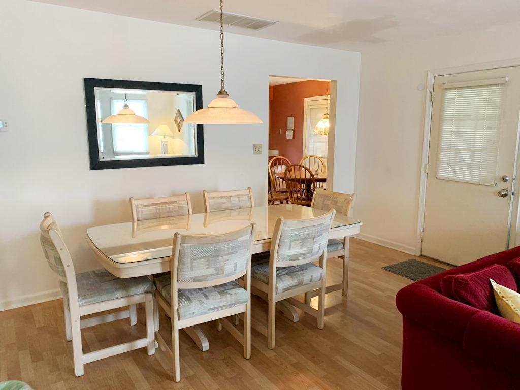 Holiday home King Charles Avenue 404 #6