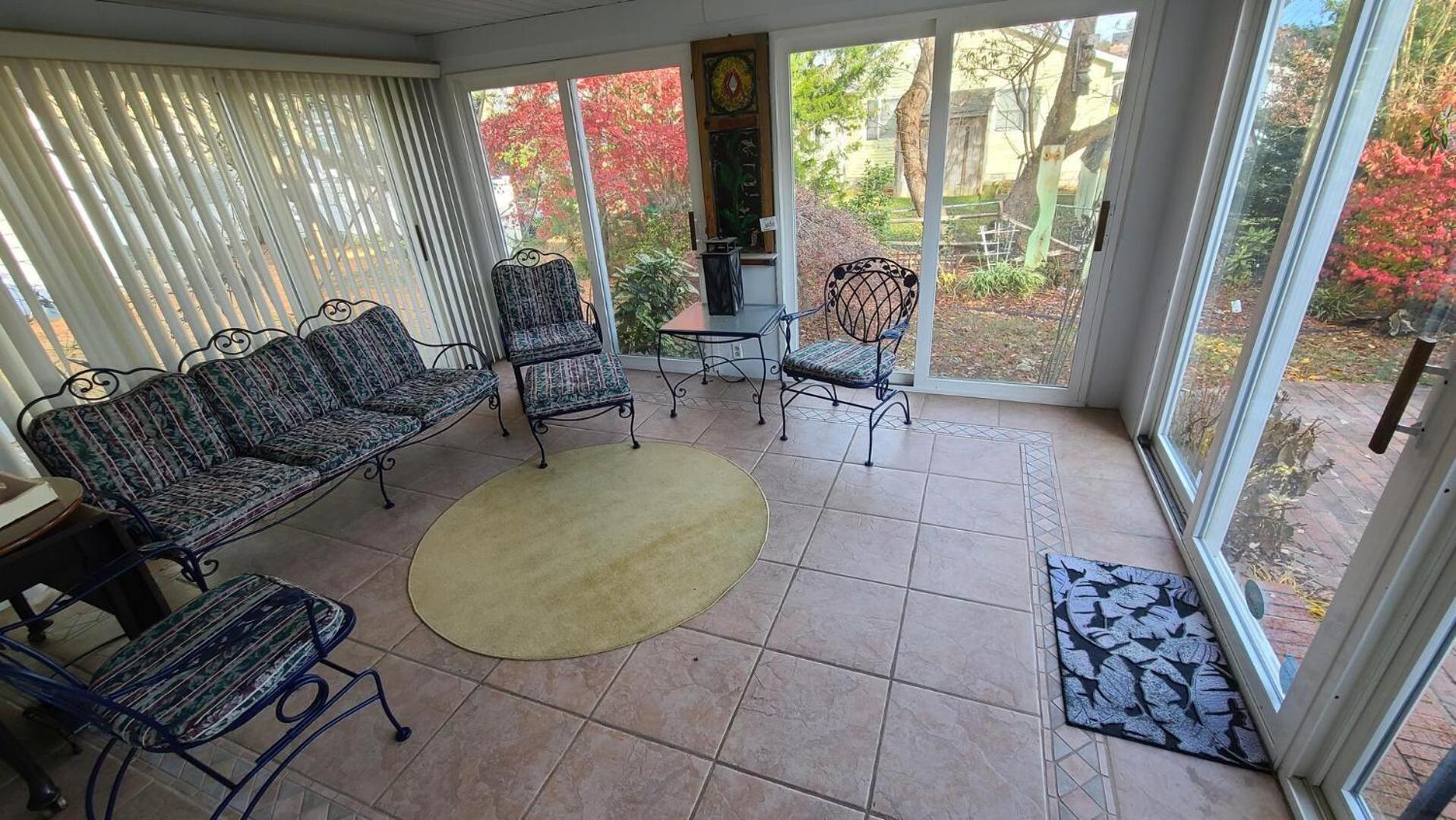 Laurel Street 323 Holiday home *
