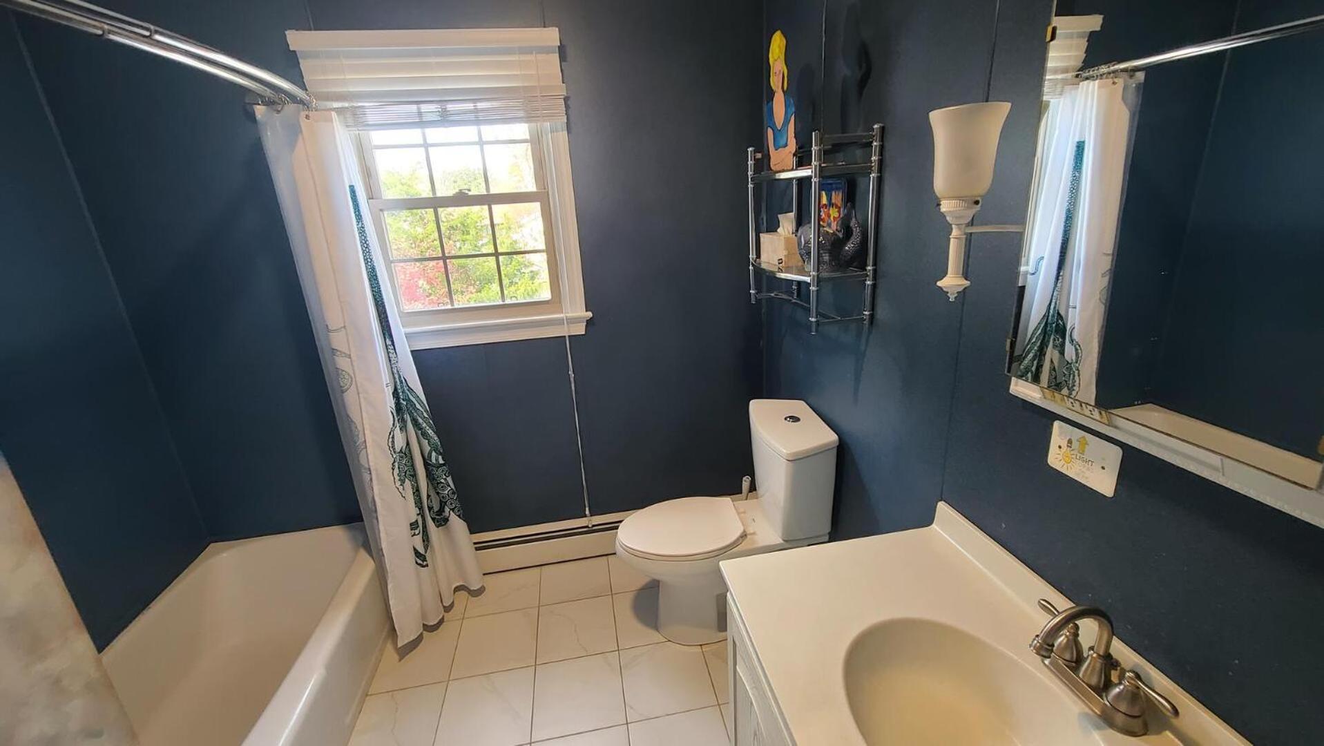 Laurel Street 323