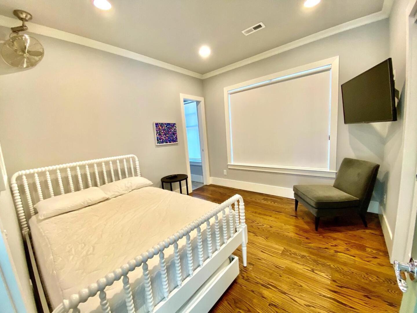 Bayard Avenue 300 *