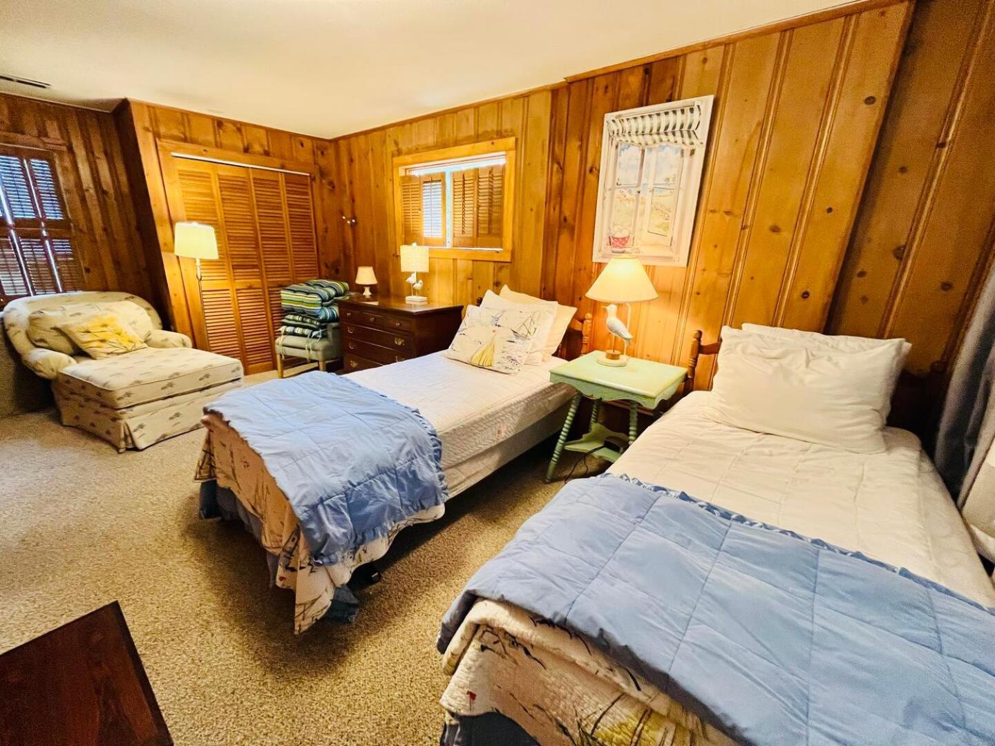 Oak Avenue 49 *