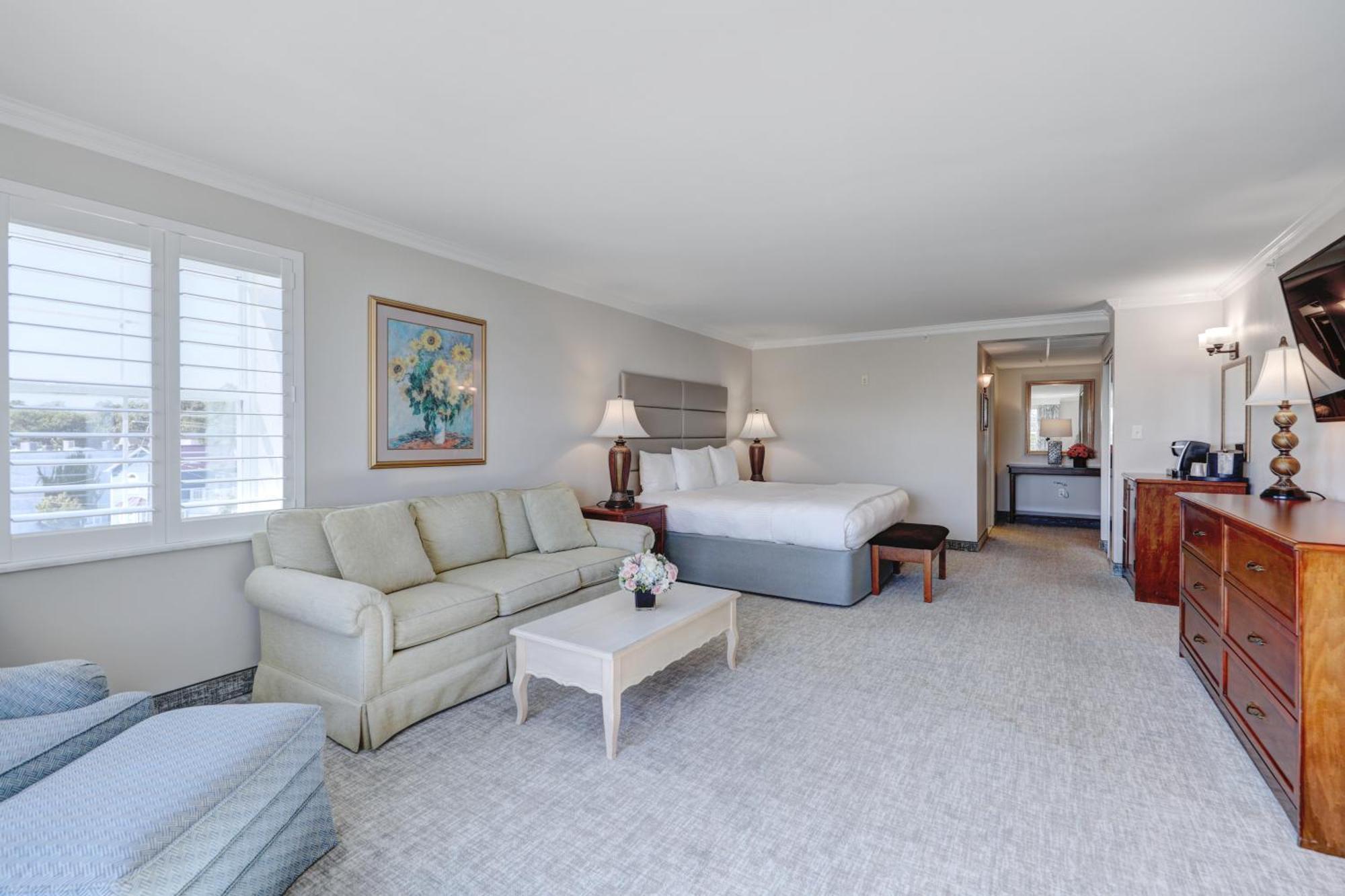 Rehoboth Hotel 4*