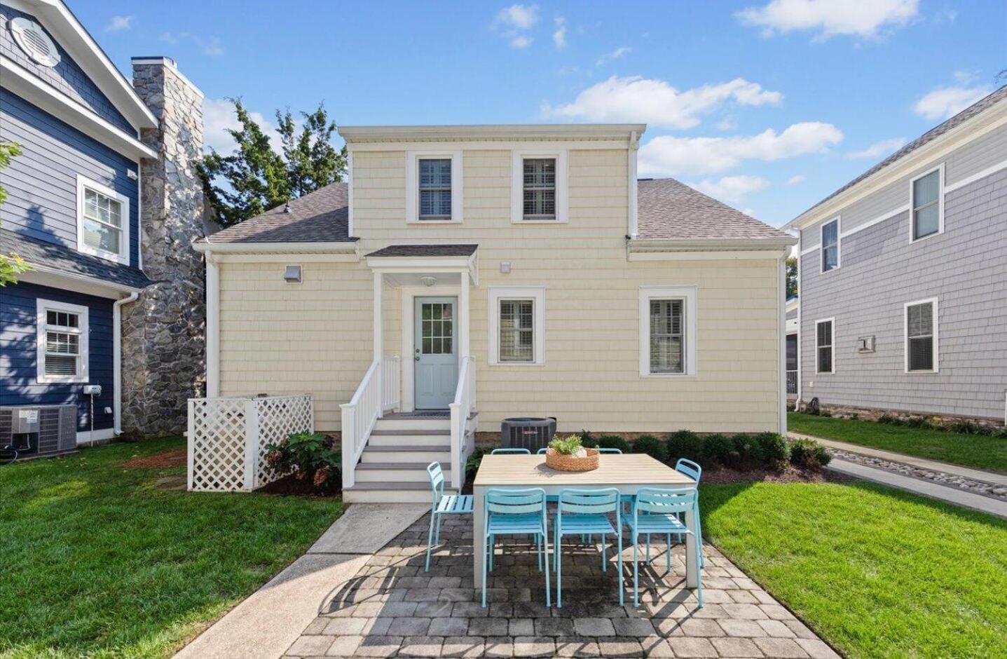Holiday home New Castle Street 111
