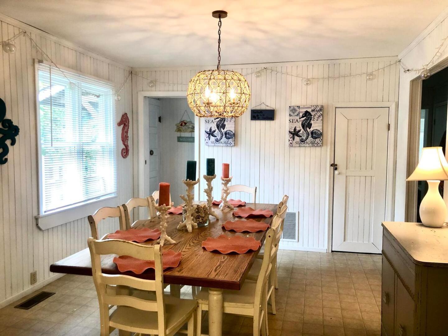 New Castle Street 120 * Rehoboth Beach