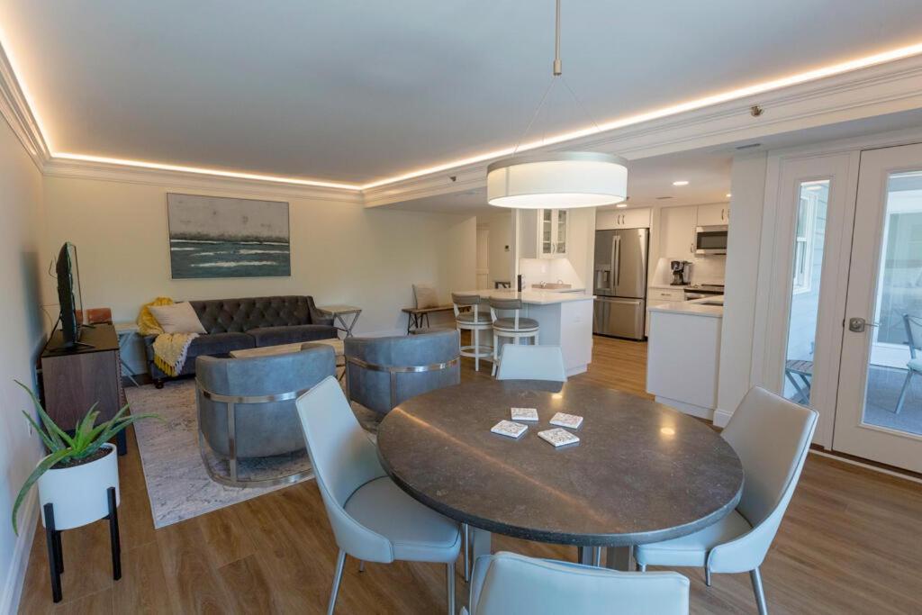 Wilmington Avenue 50 #102 Holiday home *